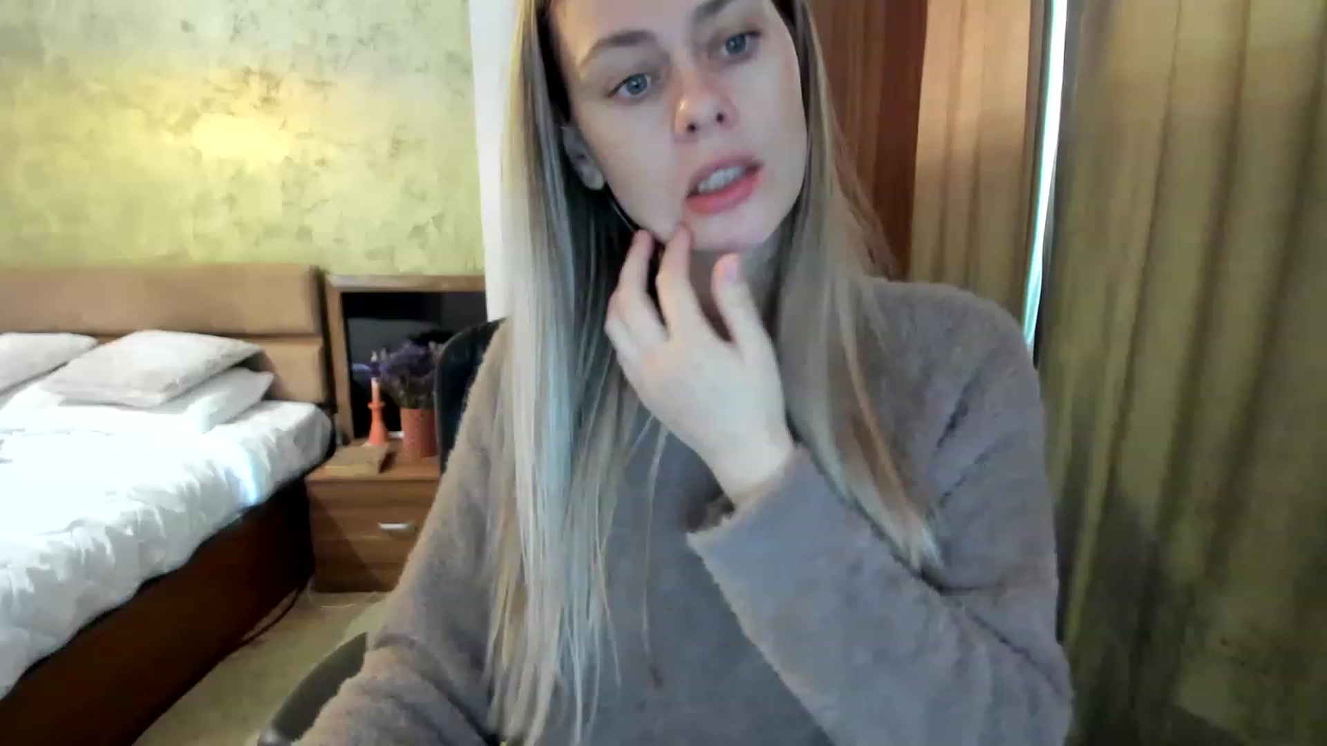 Gallery image thumbnail from DebraPaige's myfreecams stream on, 03/08/2023, 08:06 image 8 of 20