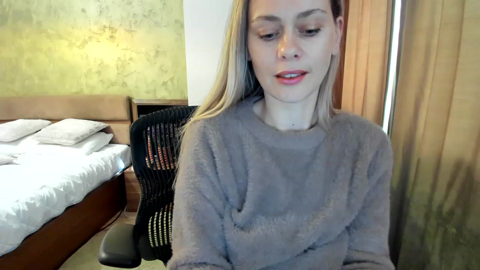 Gallery image thumbnail from DebraPaige's myfreecams stream on, 03/08/2023, 09:40 image 2 of 20