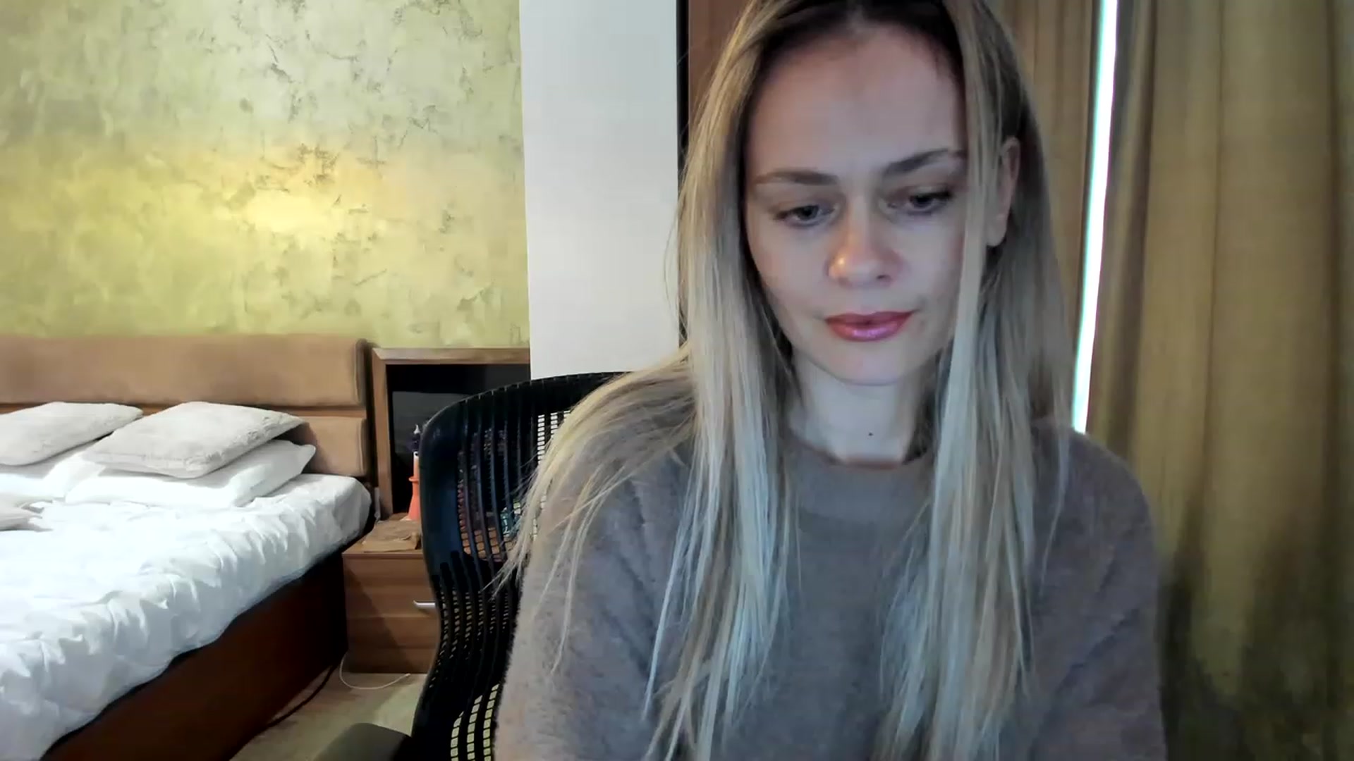 Gallery image thumbnail from DebraPaige's myfreecams stream on, 03/08/2023, 09:40 image 16 of 20
