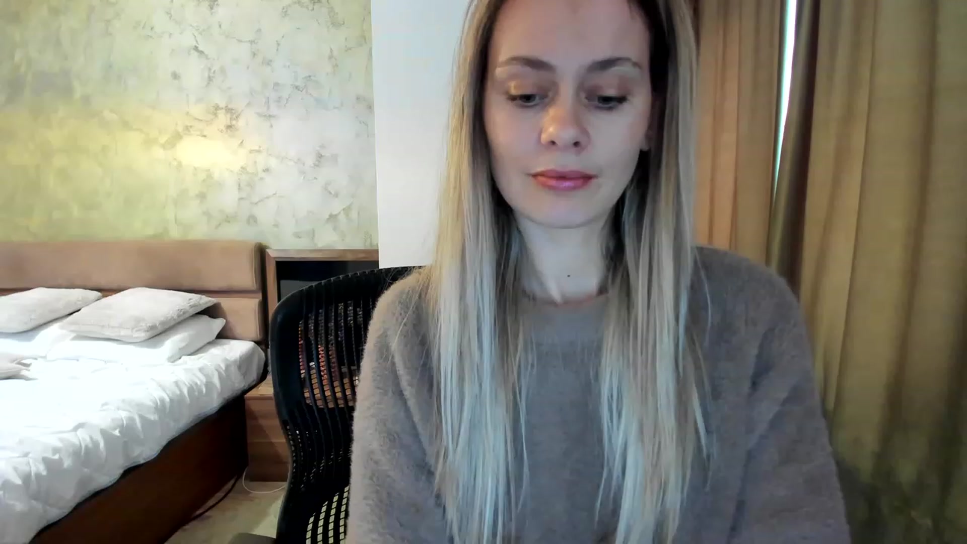 Gallery image thumbnail from DebraPaige's myfreecams stream on, 03/08/2023, 09:40 image 15 of 20