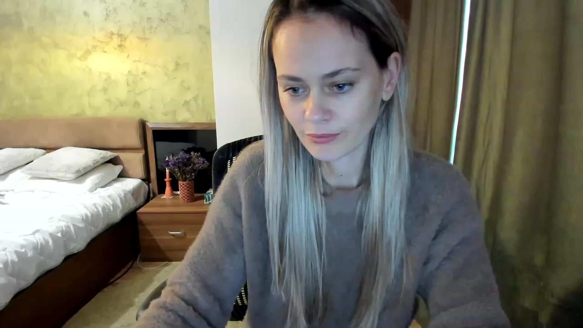 Gallery image thumbnail from DebraPaige's myfreecams stream on, 03/08/2023, 11:51 image 10 of 20