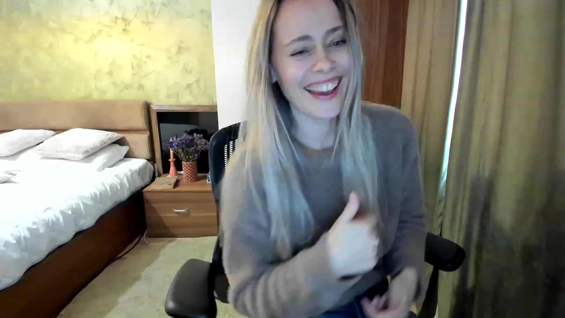 Gallery image thumbnail from DebraPaige's myfreecams stream on, 03/08/2023, 11:51 image 1 of 20