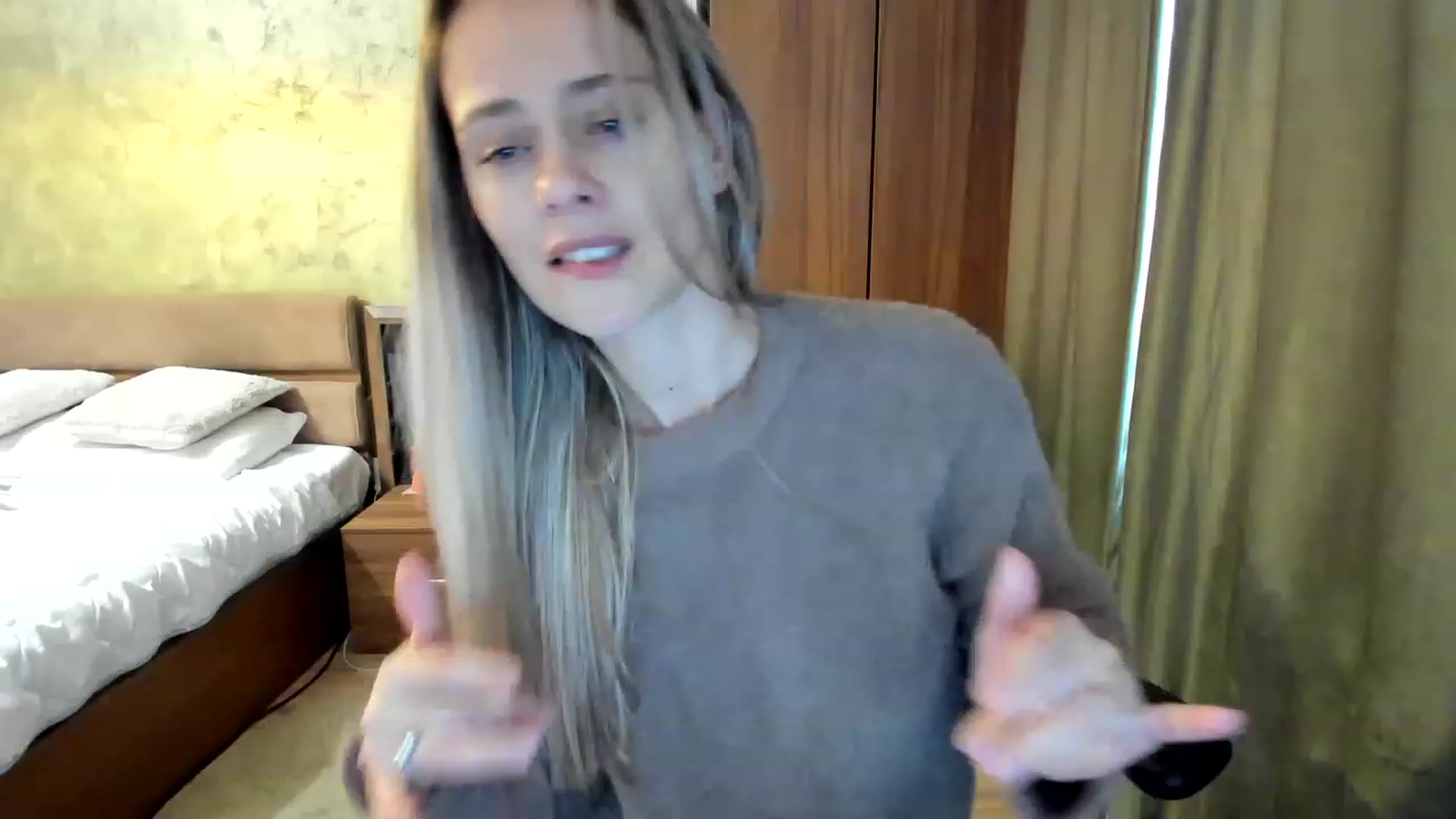 Gallery image thumbnail from DebraPaige's myfreecams stream on, 03/08/2023, 11:51 image 11 of 20