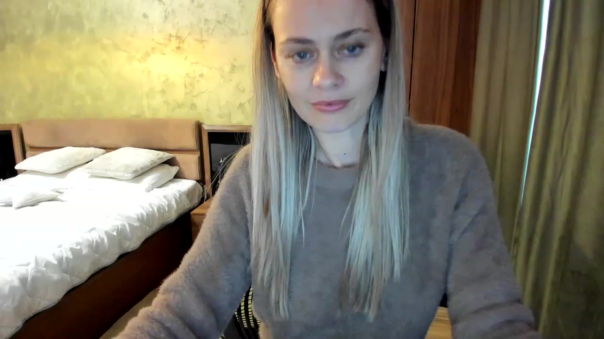 Gallery image thumbnail from DebraPaige's myfreecams stream on, 03/08/2023, 11:51 image 15 of 20