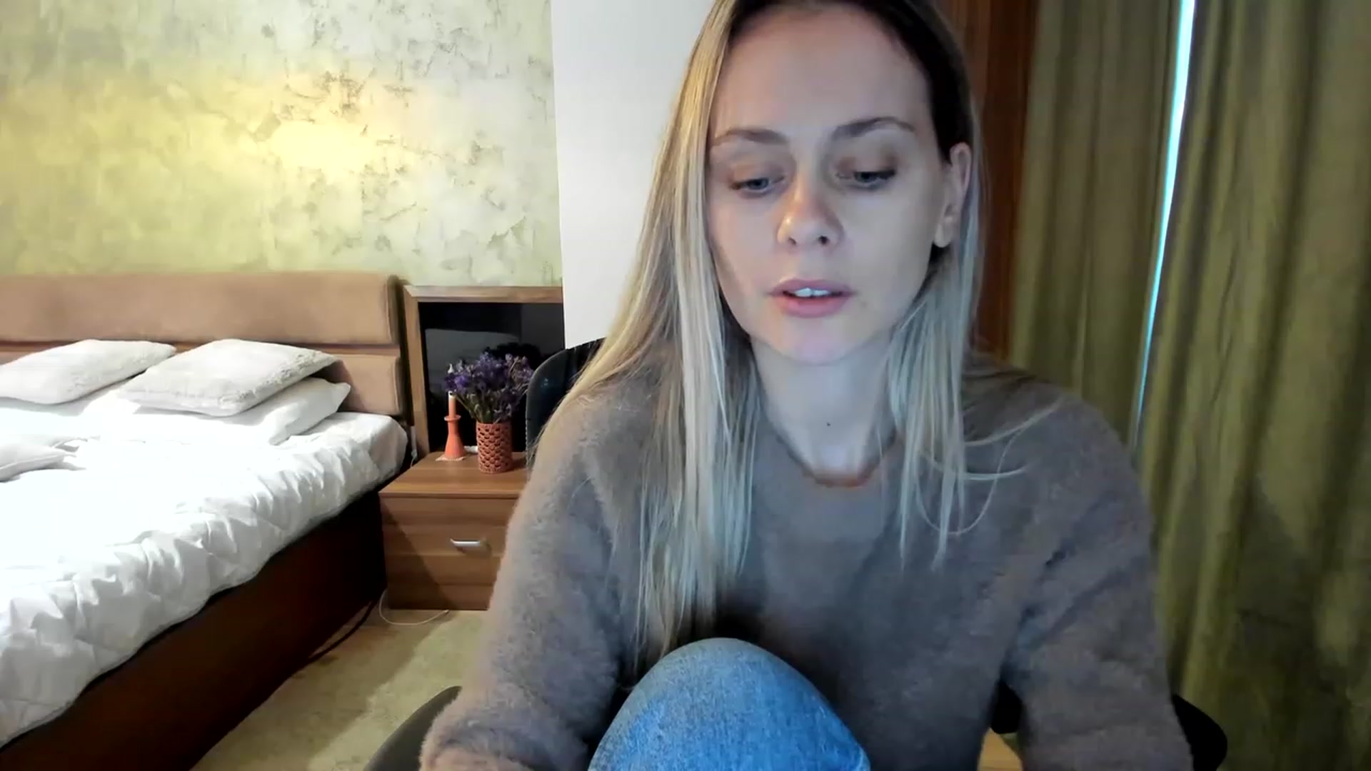 Gallery image thumbnail from DebraPaige's myfreecams stream on, 03/08/2023, 13:21 image 12 of 20