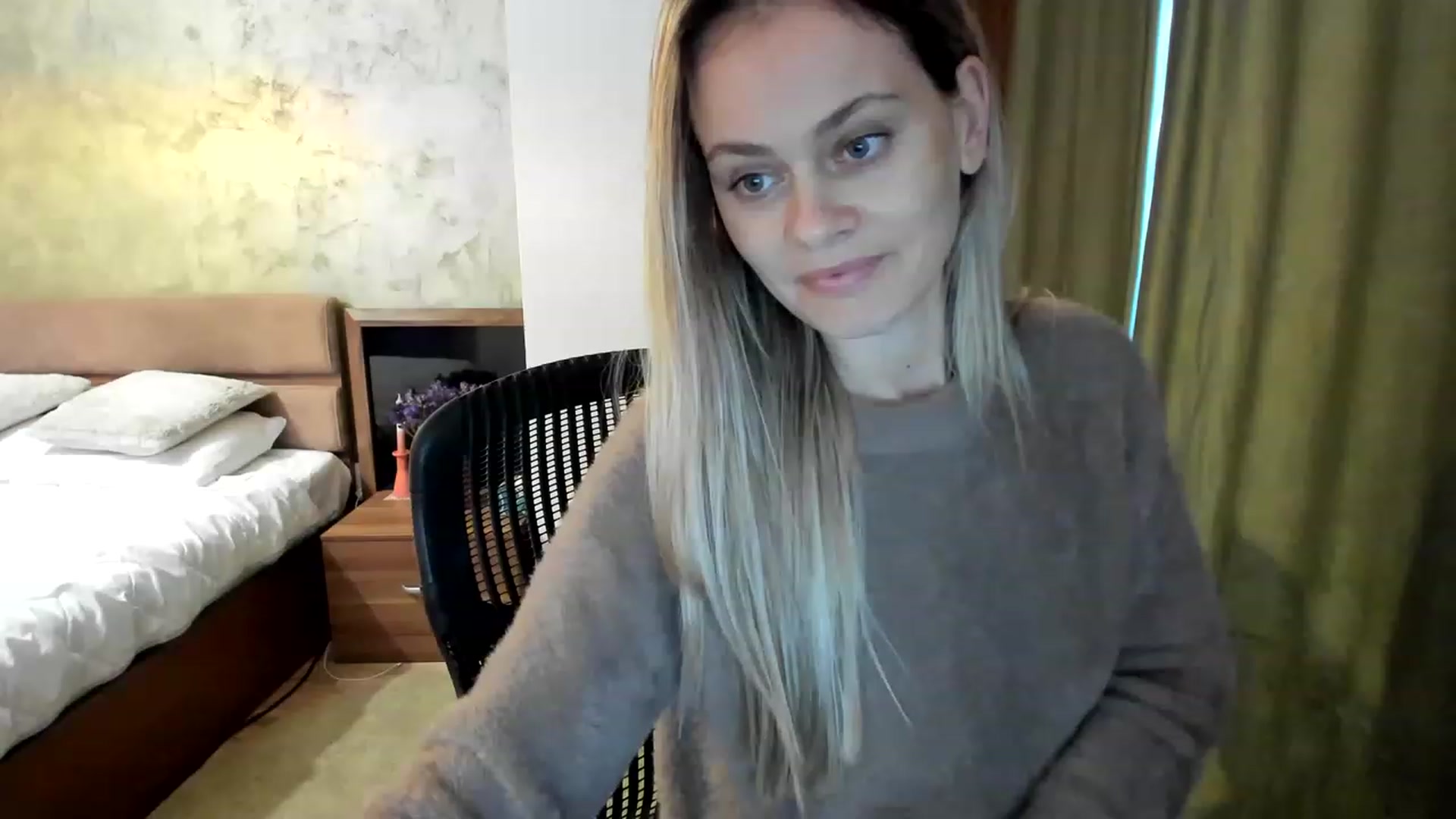 Gallery image thumbnail from DebraPaige's myfreecams stream on, 03/08/2023, 13:21 image 11 of 20