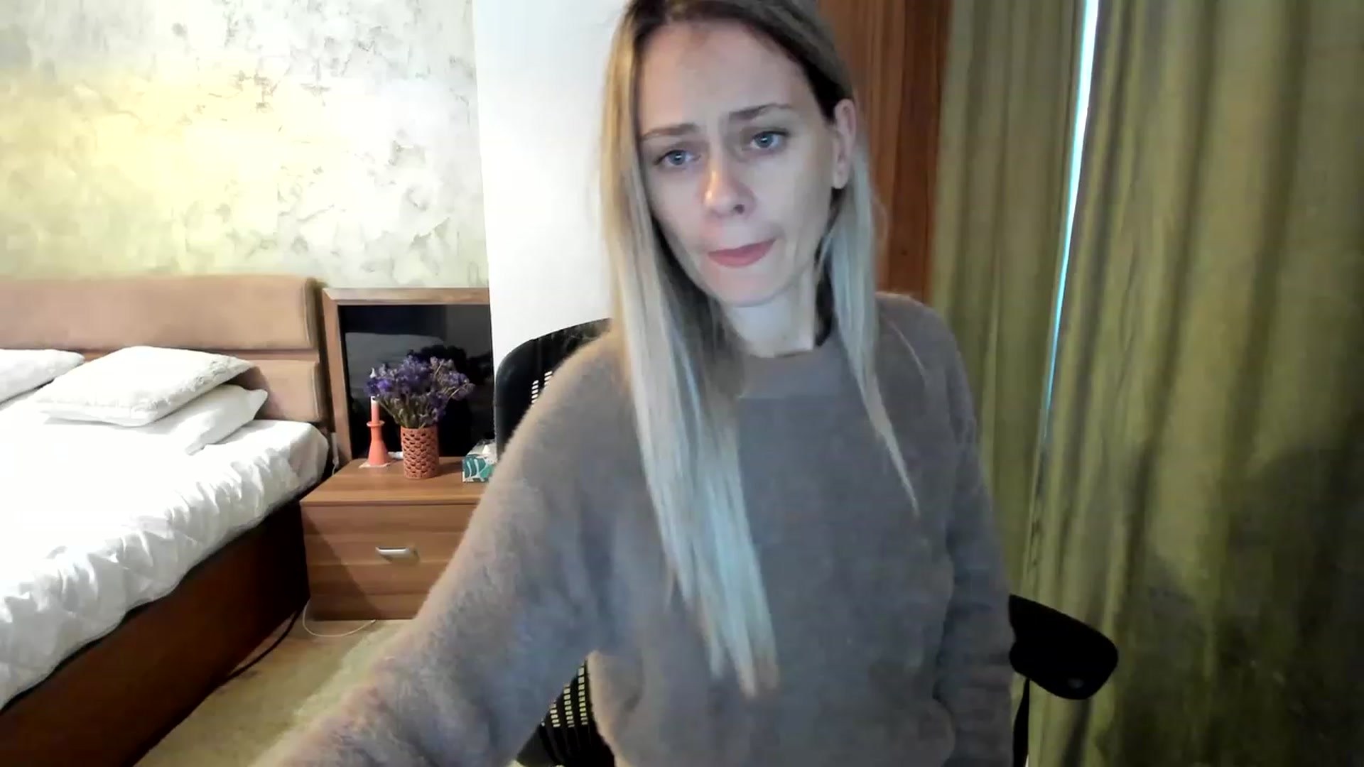 Gallery image thumbnail from DebraPaige's myfreecams stream on, 03/08/2023, 13:21 image 7 of 20