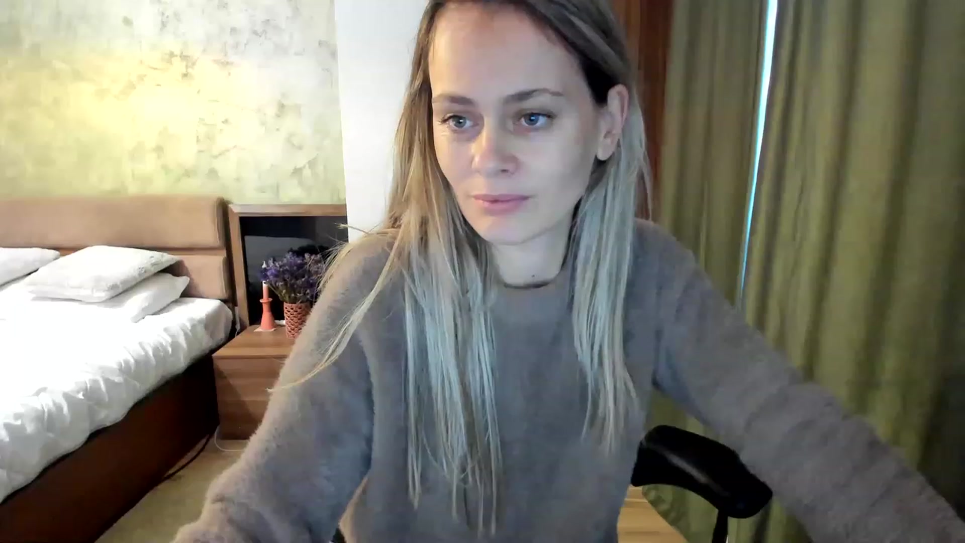 Gallery image thumbnail from DebraPaige's myfreecams stream on, 03/08/2023, 13:21 image 8 of 20
