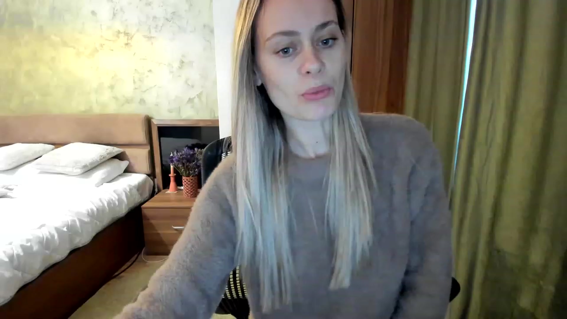 Gallery image thumbnail from DebraPaige's myfreecams stream on, 03/08/2023, 13:21 image 15 of 20