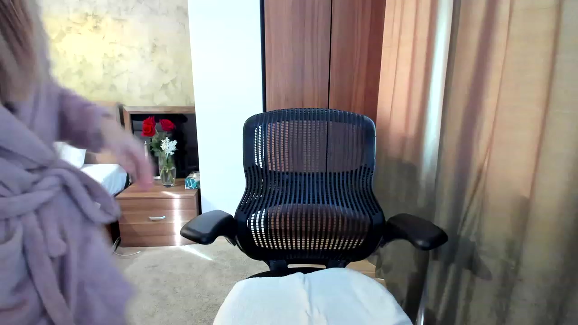 Gallery image thumbnail from DebraPaige's myfreecams stream on, 03/09/2023, 08:55 image 15 of 20
