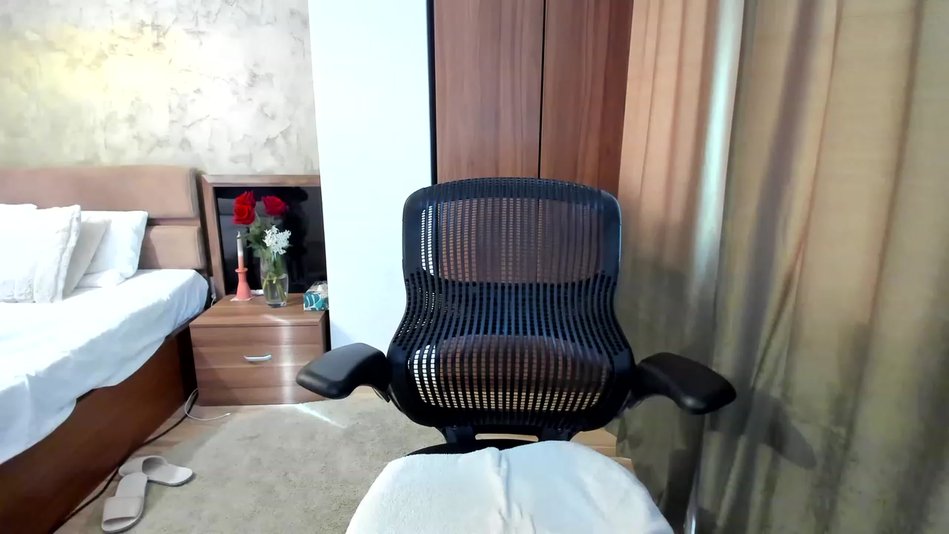 Gallery image thumbnail from DebraPaige's myfreecams stream on, 03/09/2023, 08:55 image 14 of 20