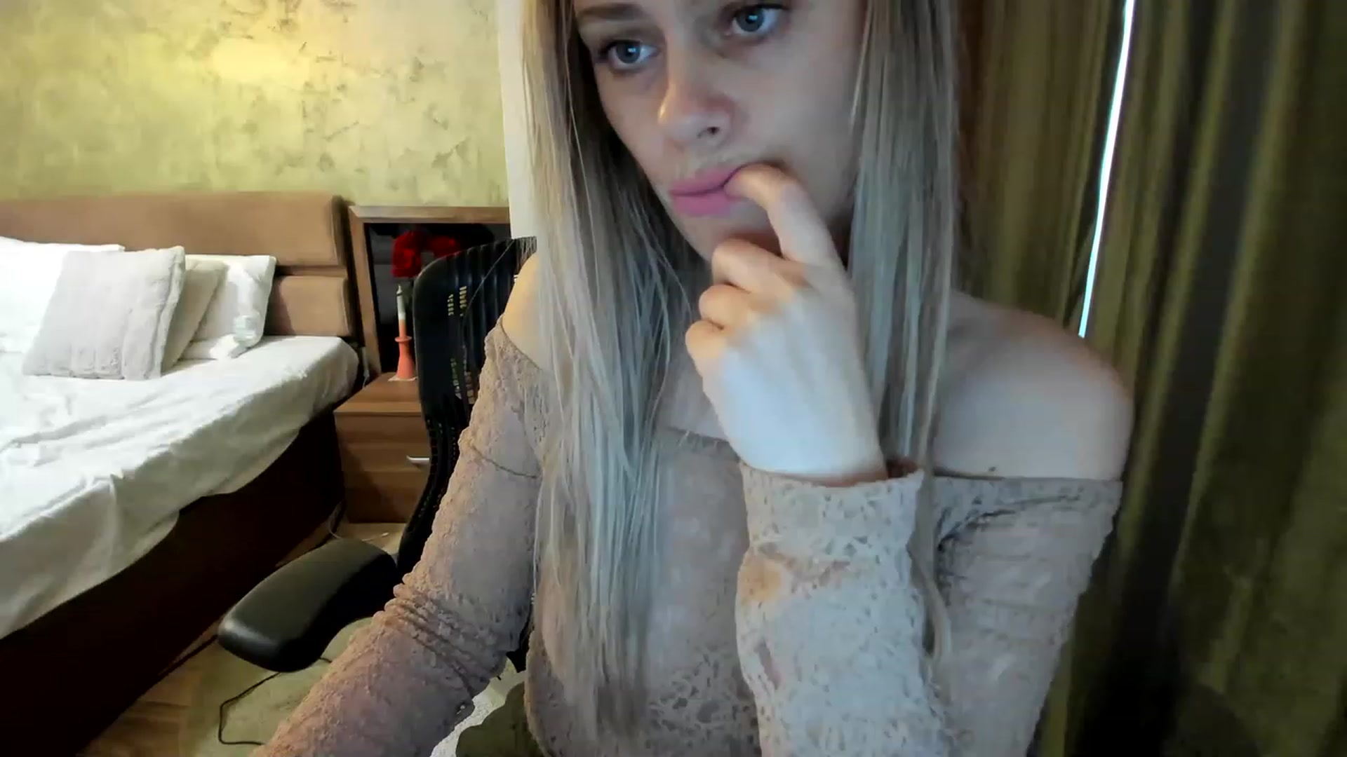 Gallery image thumbnail from DebraPaige's myfreecams stream on, 03/09/2023, 13:36 image 15 of 20