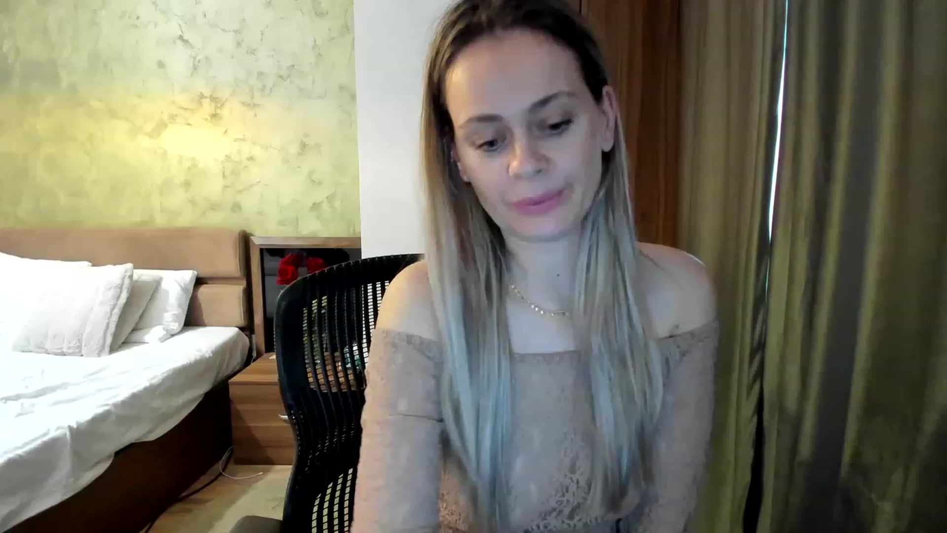 Gallery image thumbnail from DebraPaige's myfreecams stream on, 03/09/2023, 13:36 image 3 of 20
