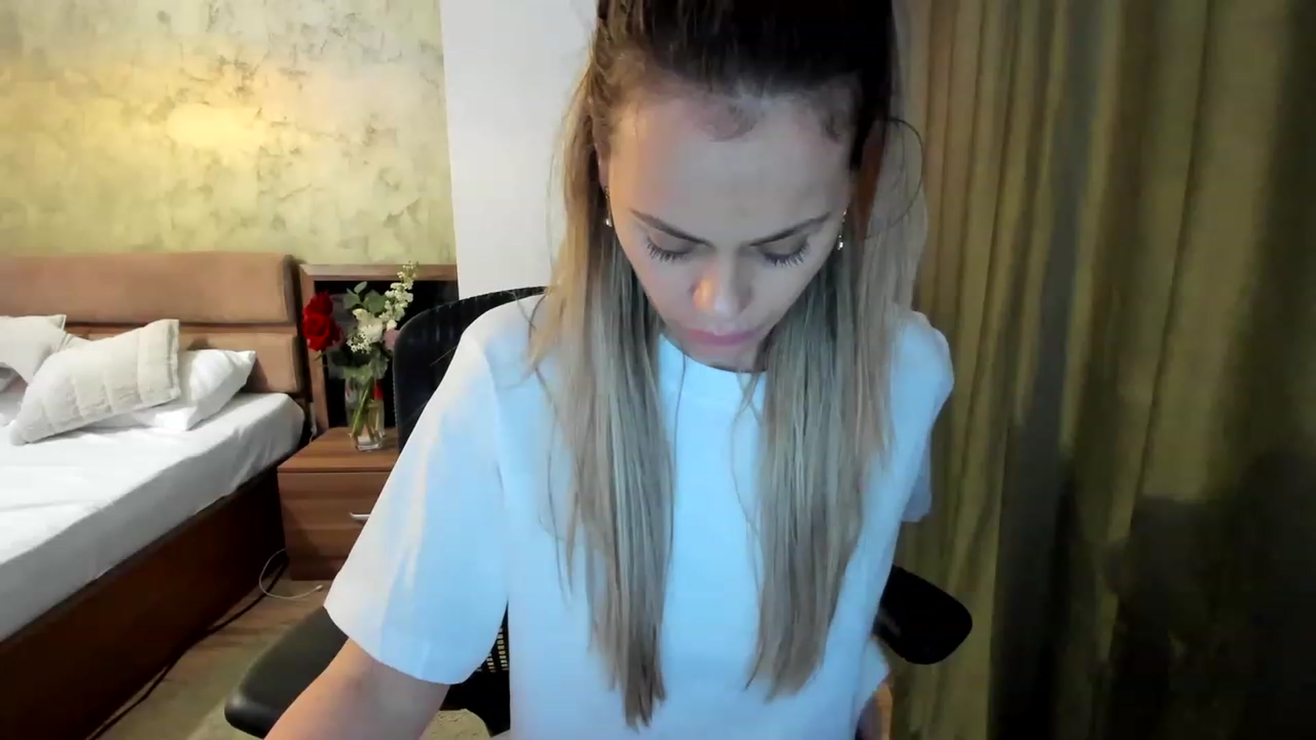 Gallery image thumbnail from DebraPaige's myfreecams stream on, 03/13/2023, 10:30 image 19 of 20