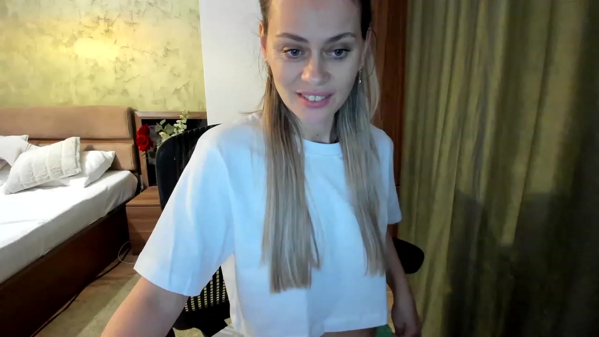 Gallery image thumbnail from DebraPaige's myfreecams stream on, 03/13/2023, 11:39 image 1 of 20