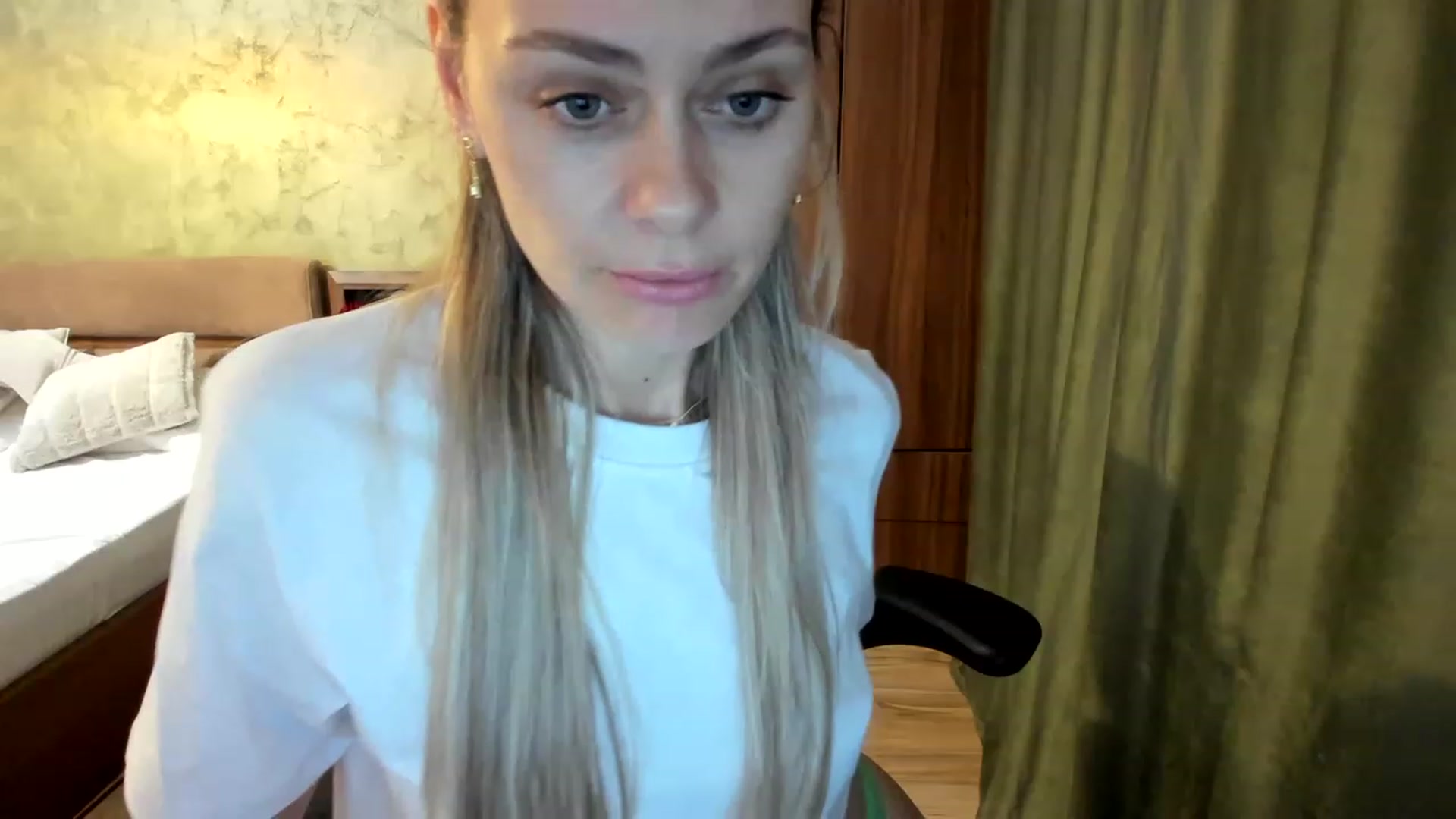 Gallery image thumbnail from DebraPaige's myfreecams stream on, 03/13/2023, 11:39 image 3 of 20