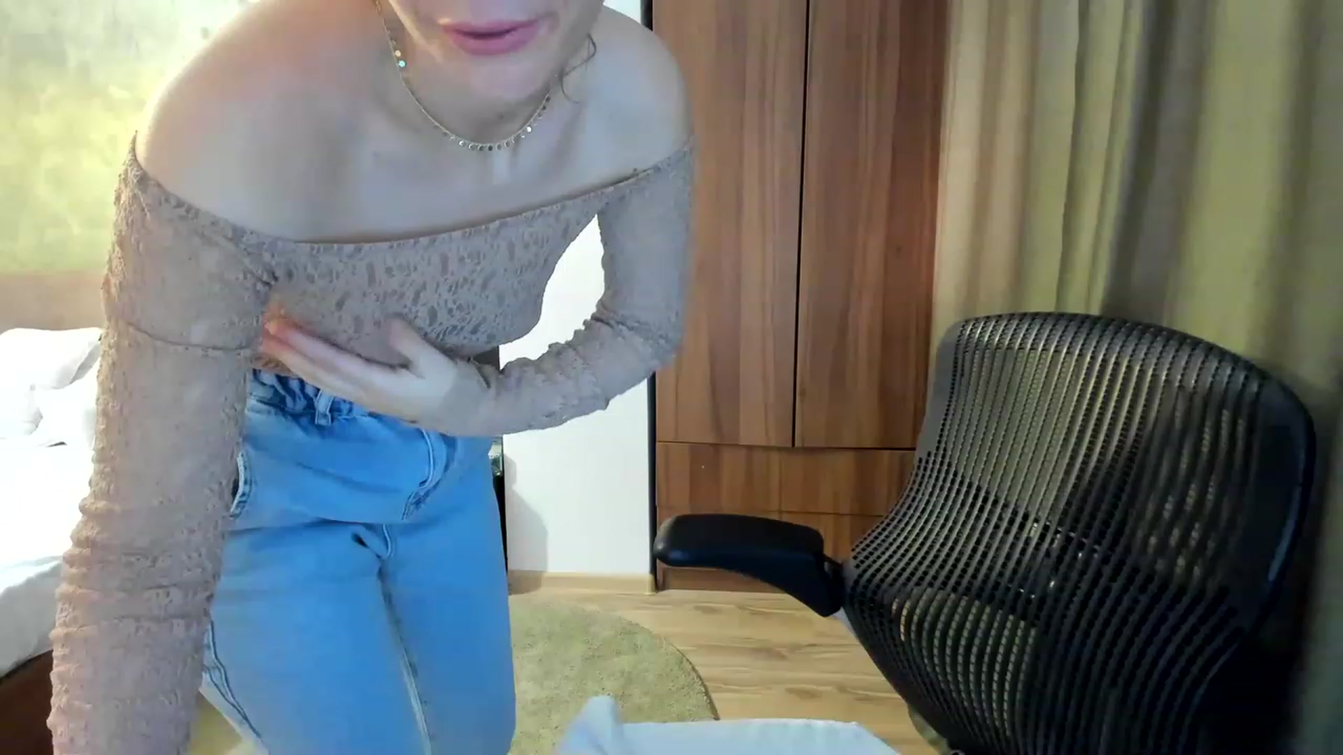Gallery image thumbnail from DebraPaige's myfreecams stream on, 03/14/2023, 10:16 image 19 of 20