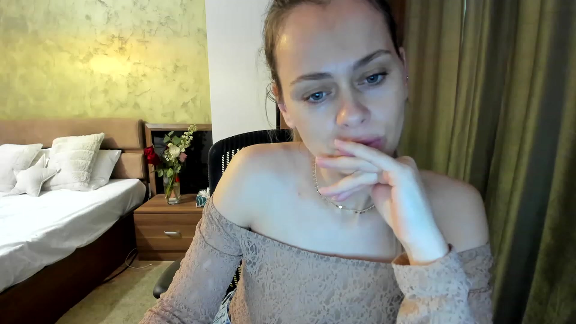 Gallery image thumbnail from DebraPaige's myfreecams stream on, 03/14/2023, 14:52 image 4 of 20