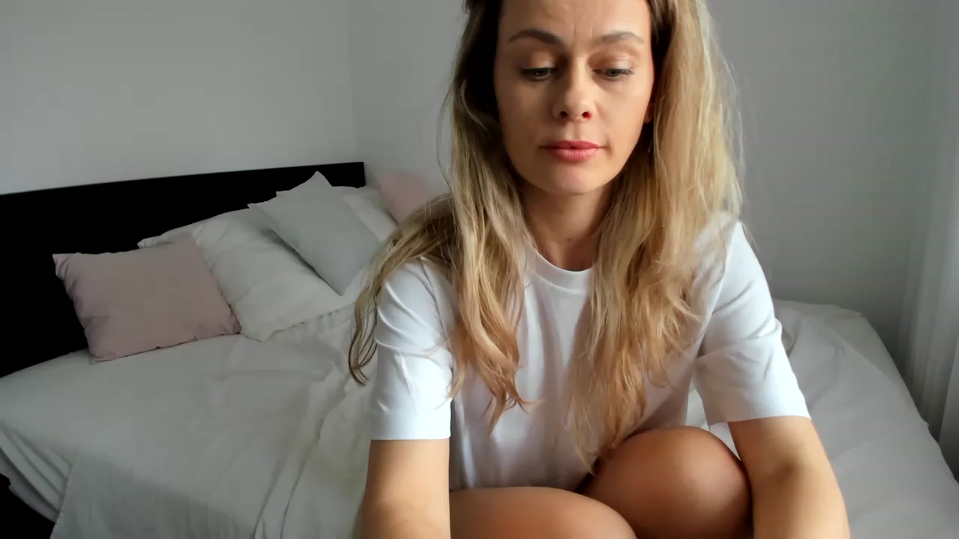 Gallery image thumbnail from DebraPaige's myfreecams stream on, 03/15/2023, 13:25 image 14 of 20