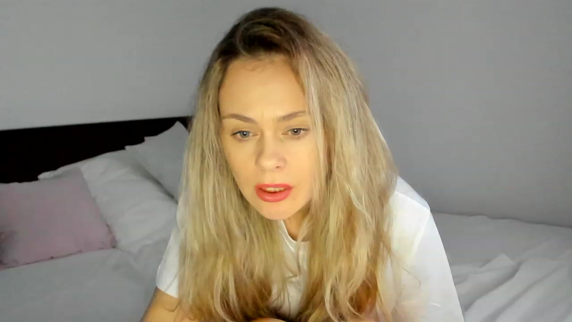Gallery image thumbnail from DebraPaige's myfreecams stream on, 03/15/2023, 16:28 image 10 of 20