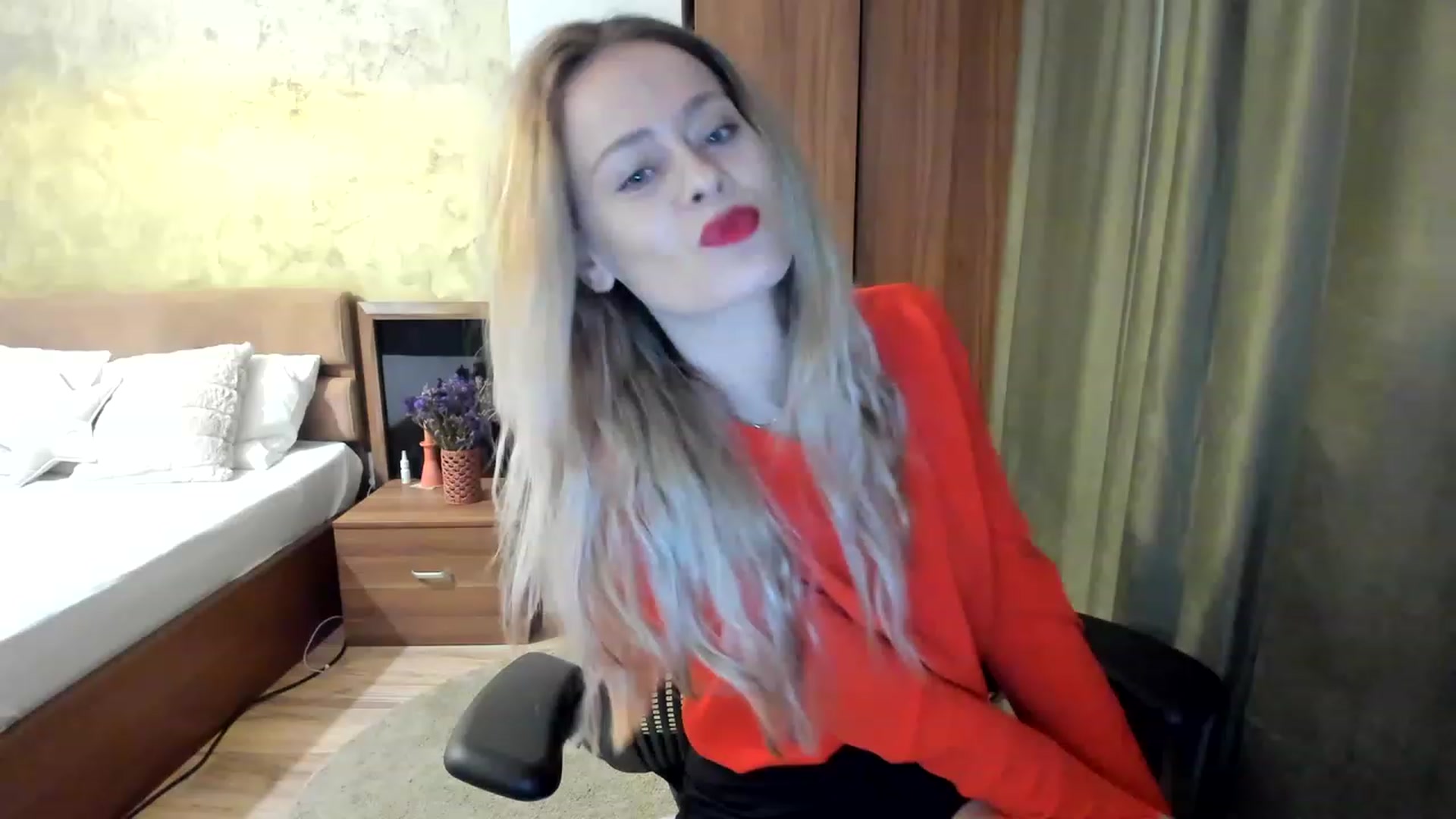 Gallery image thumbnail from DebraPaige's myfreecams stream on, 03/16/2023, 11:51 image 4 of 20