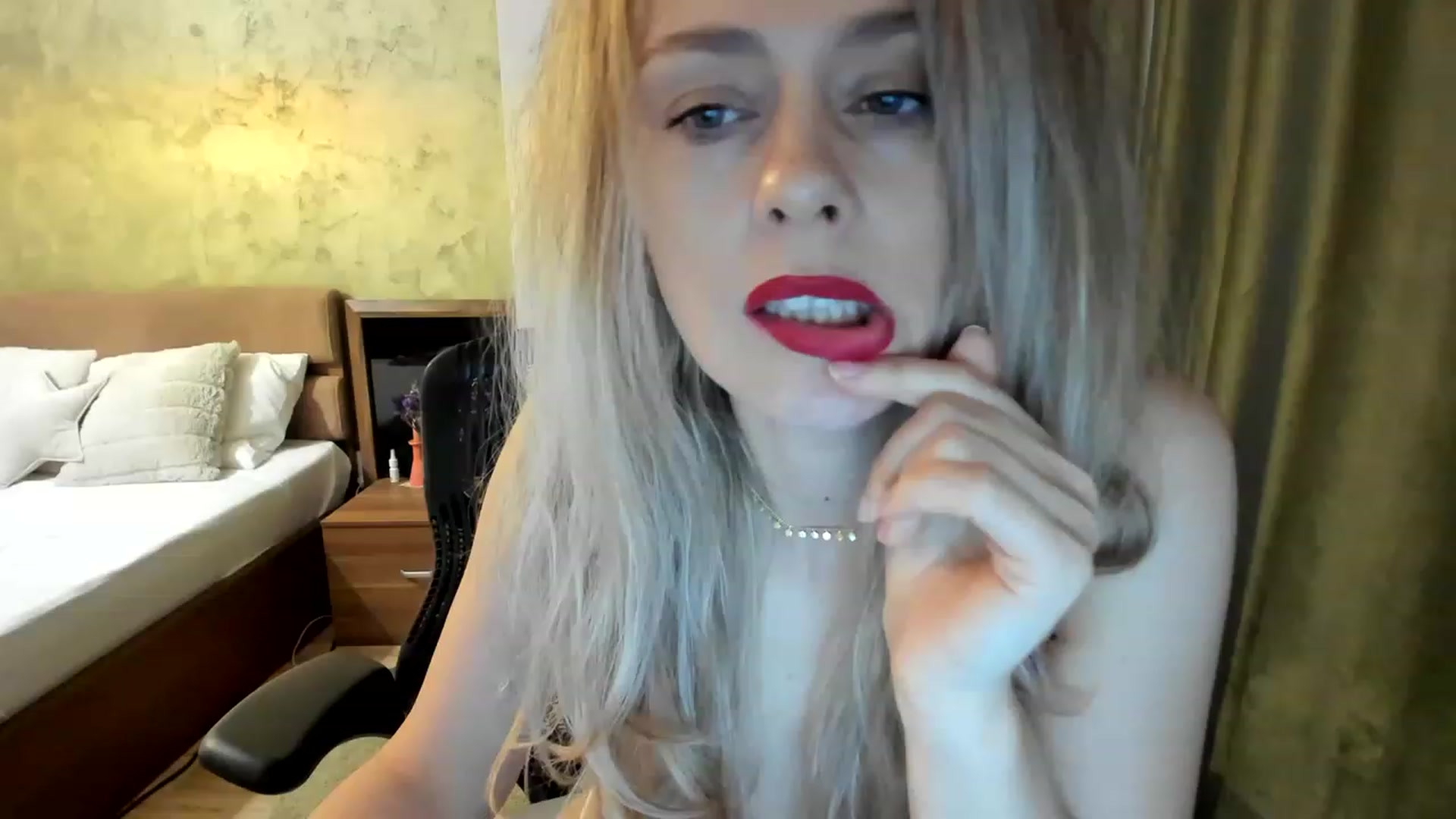 Gallery image thumbnail from DebraPaige's myfreecams stream on, 03/16/2023, 12:22 image 20 of 20