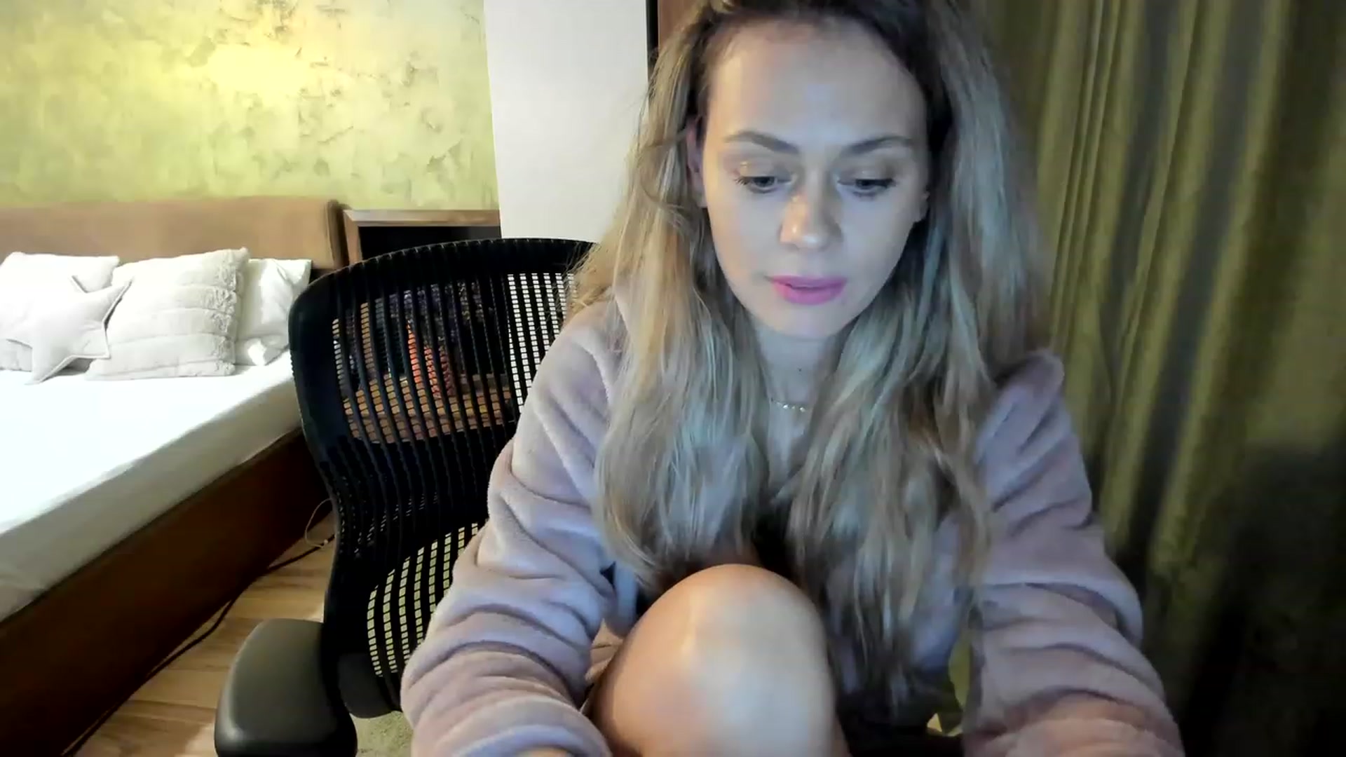 Gallery image thumbnail from DebraPaige's myfreecams stream on, 03/16/2023, 14:04 image 3 of 20
