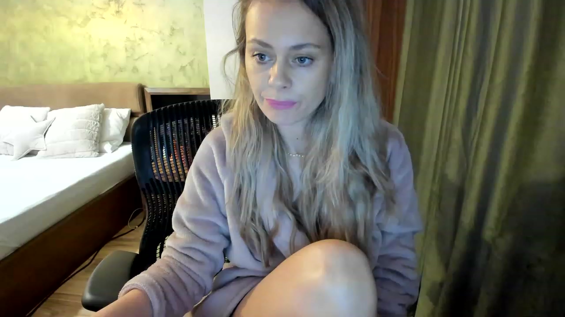 Gallery image thumbnail from DebraPaige's myfreecams stream on, 03/16/2023, 14:04 image 1 of 20