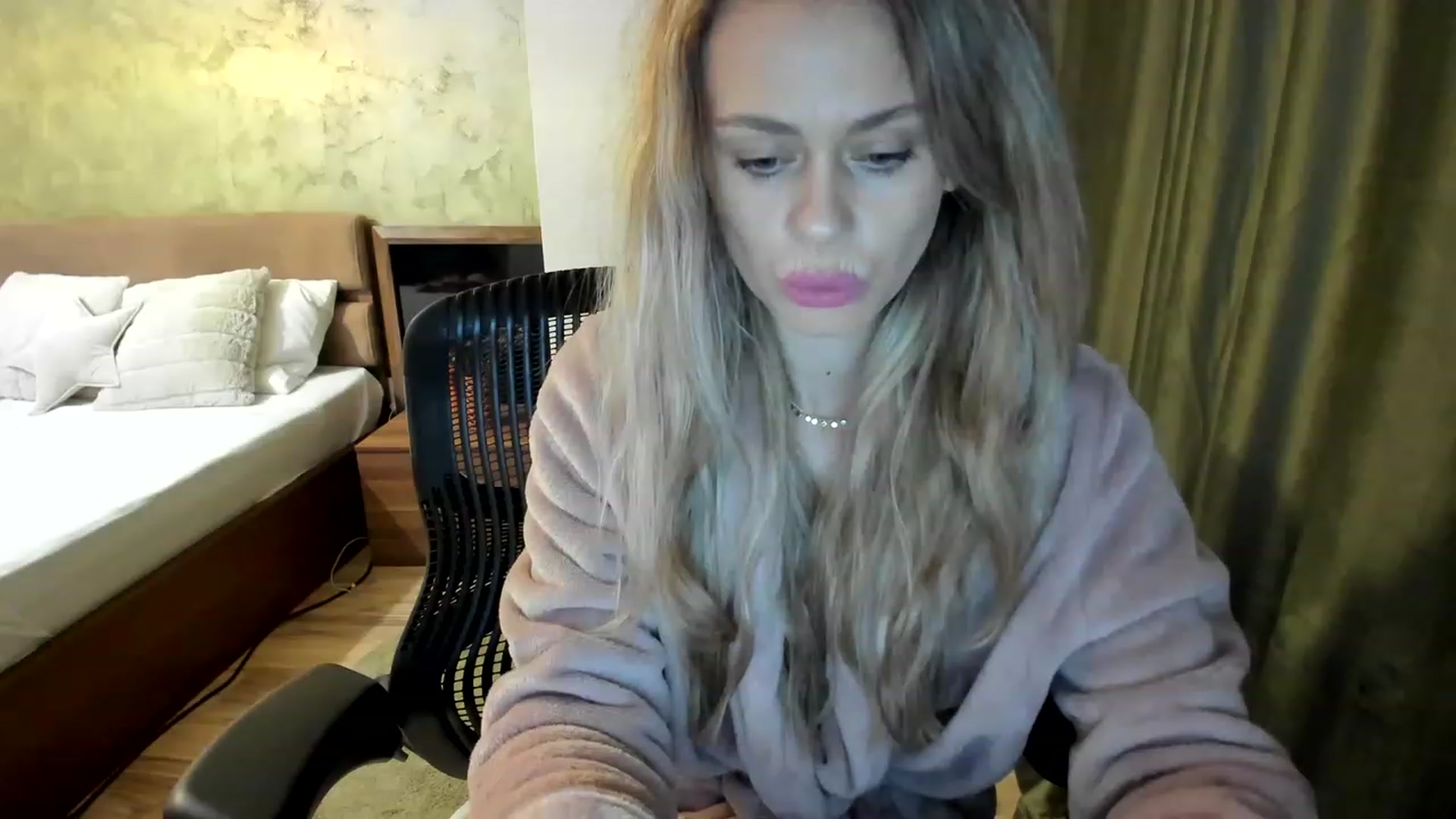 Gallery image thumbnail from DebraPaige's myfreecams stream on, 03/16/2023, 14:04 image 10 of 20