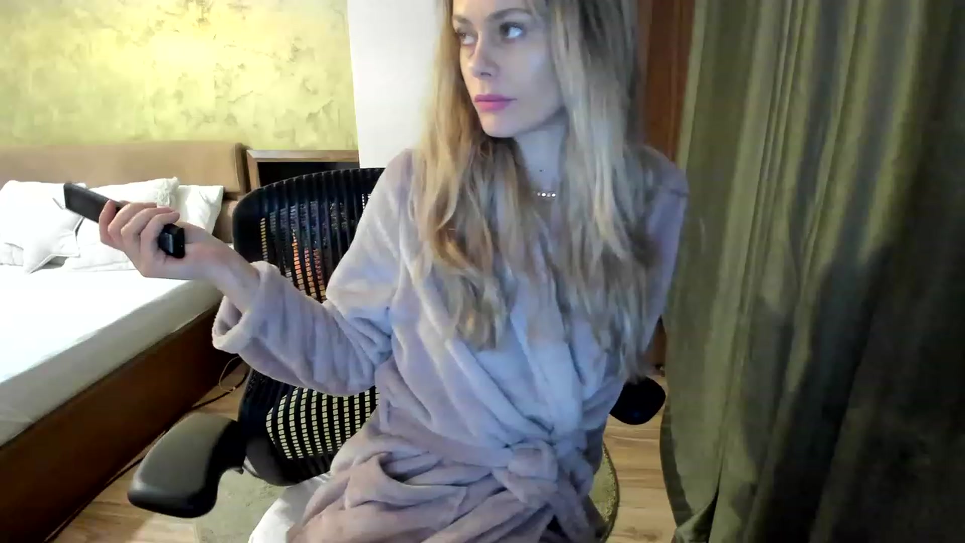 Gallery image thumbnail from DebraPaige's myfreecams stream on, 03/16/2023, 14:04 image 6 of 20