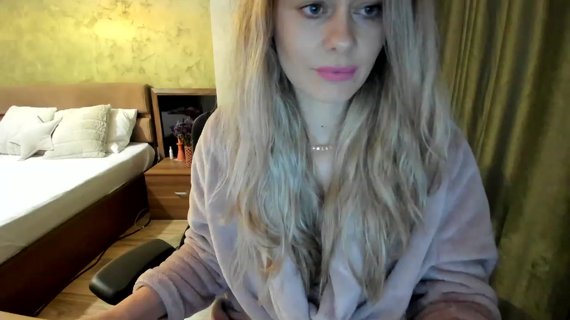 Gallery image thumbnail from DebraPaige's myfreecams stream on, 03/16/2023, 14:04 image 17 of 20