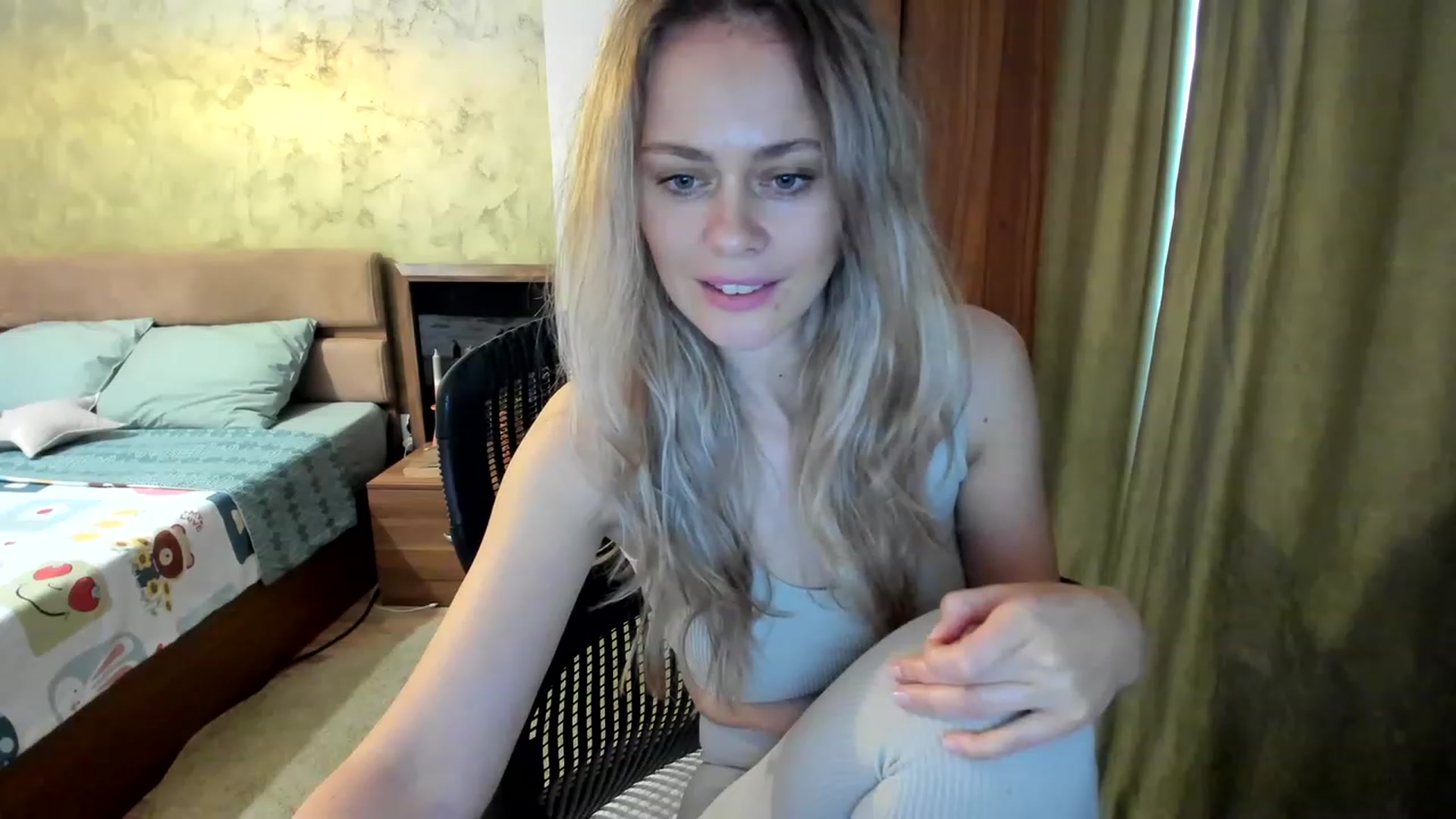 Gallery image thumbnail from DebraPaige's myfreecams stream on, 03/17/2023, 11:21 image 17 of 20