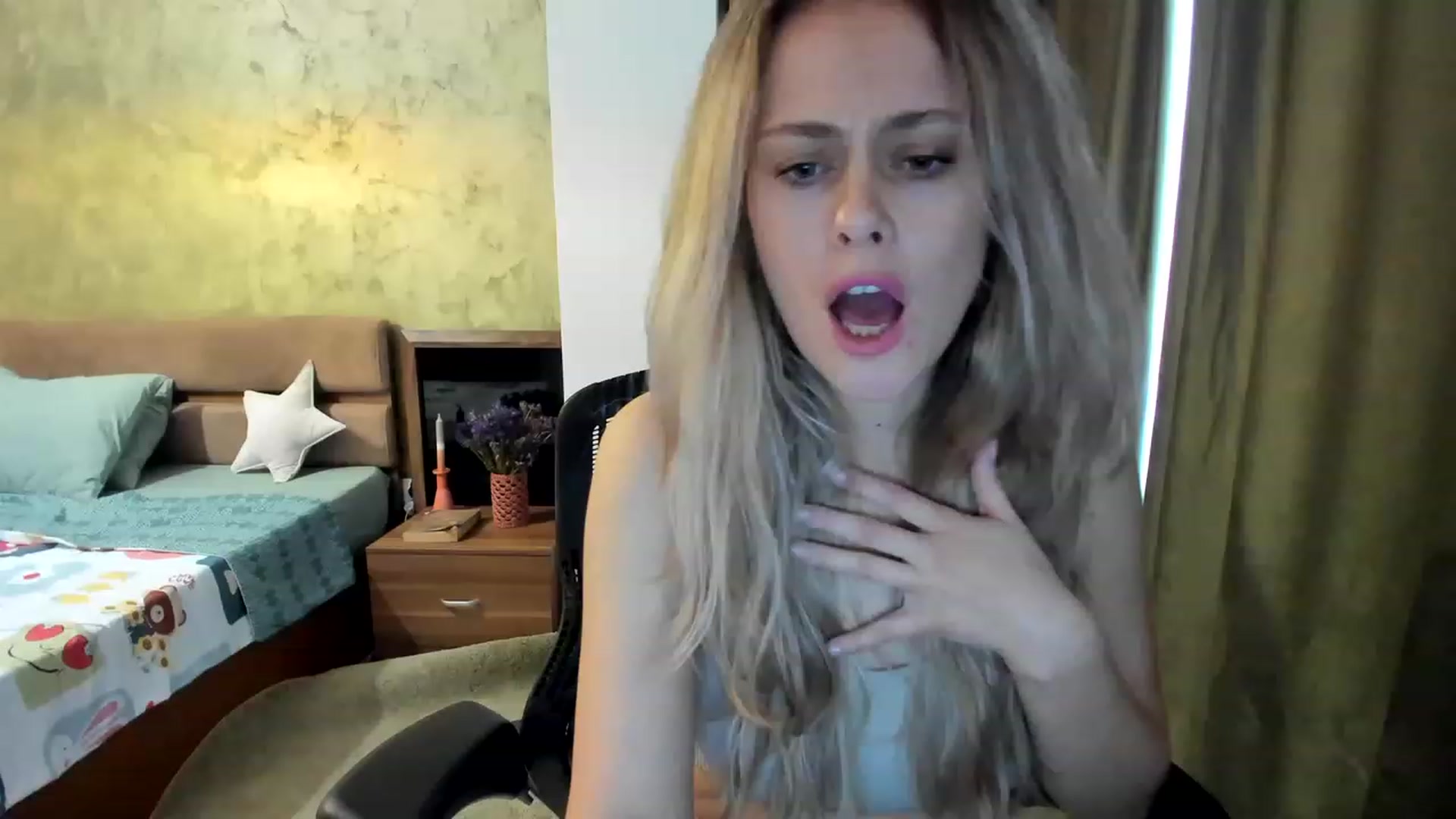 Gallery image thumbnail from DebraPaige's myfreecams stream on, 03/17/2023, 14:11 image 17 of 20