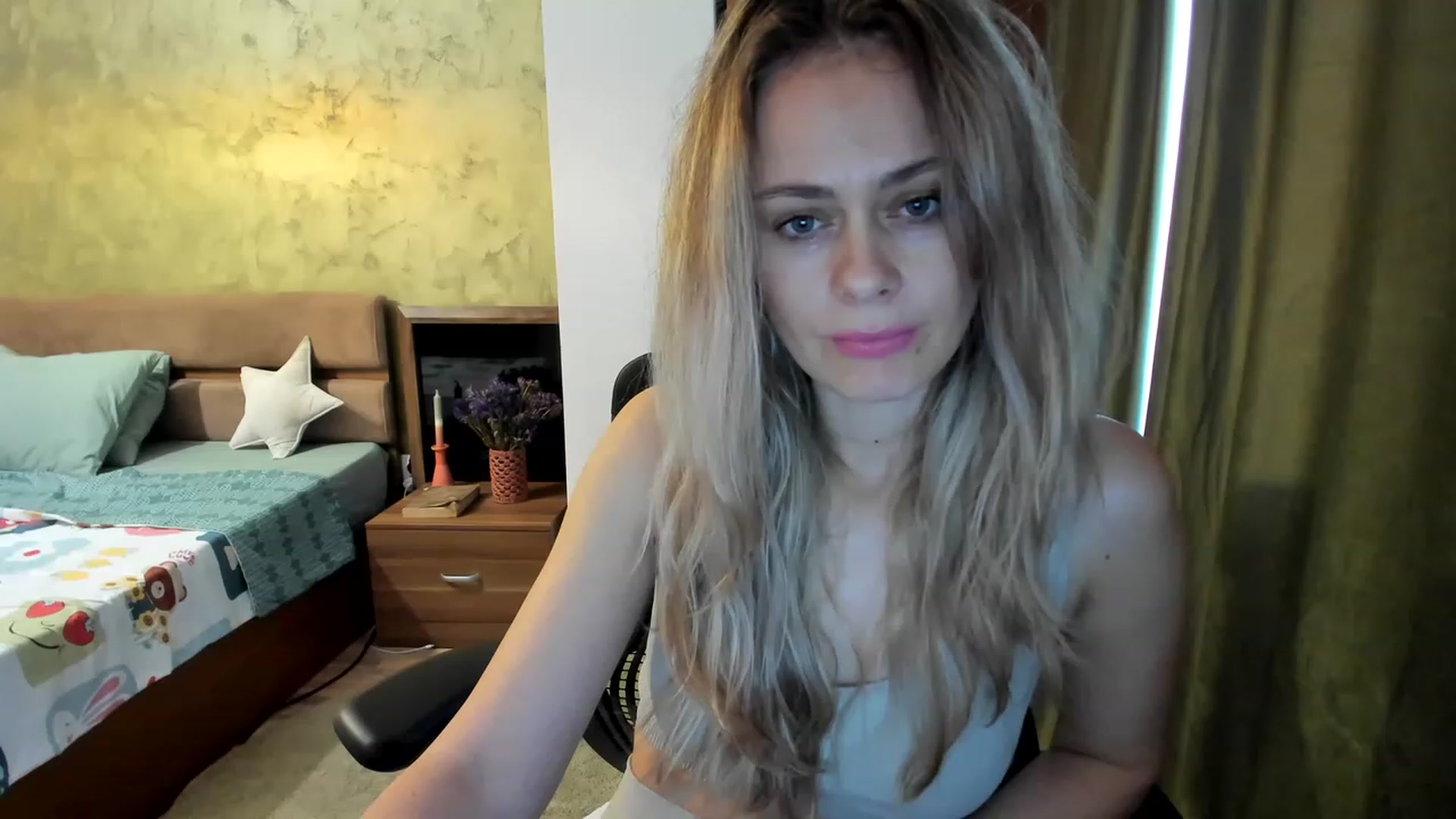 Gallery image thumbnail from DebraPaige's myfreecams stream on, 03/17/2023, 14:11 image 6 of 20