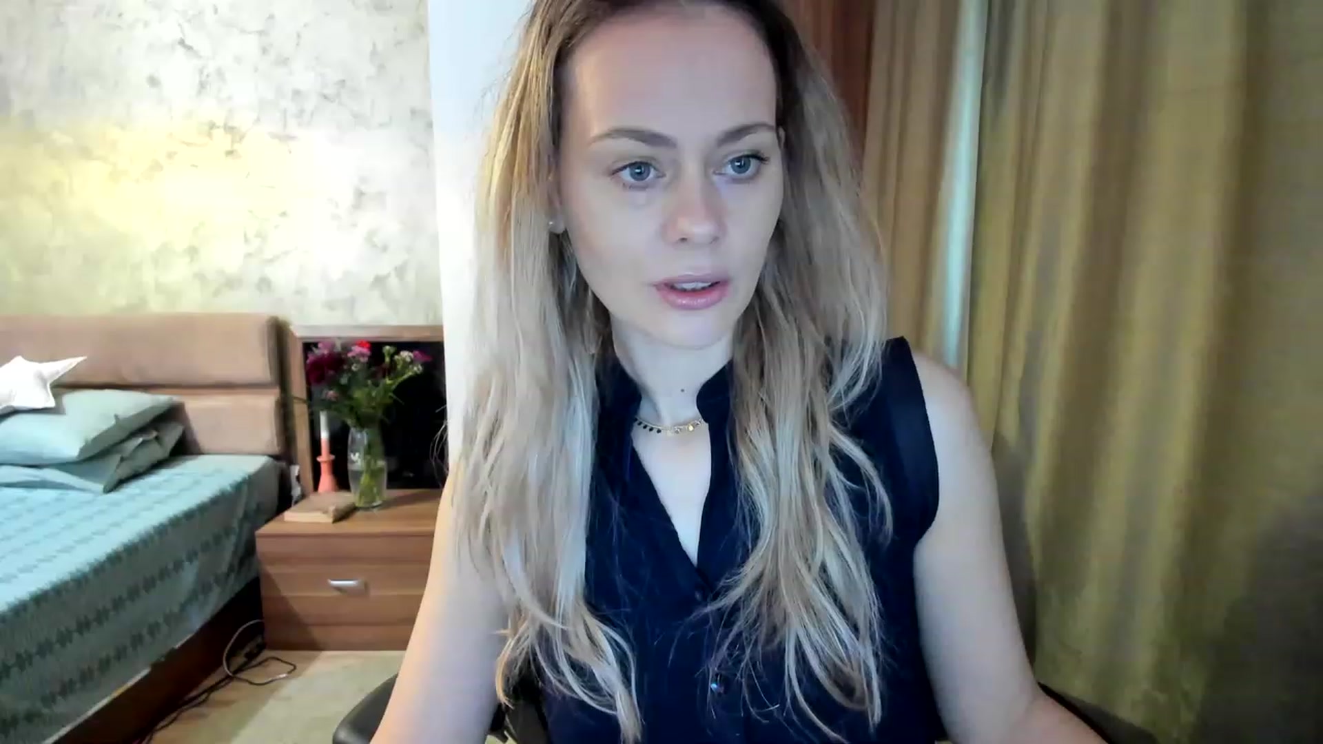 Gallery image thumbnail from DebraPaige's myfreecams stream on, 03/20/2023, 08:20 image 2 of 20