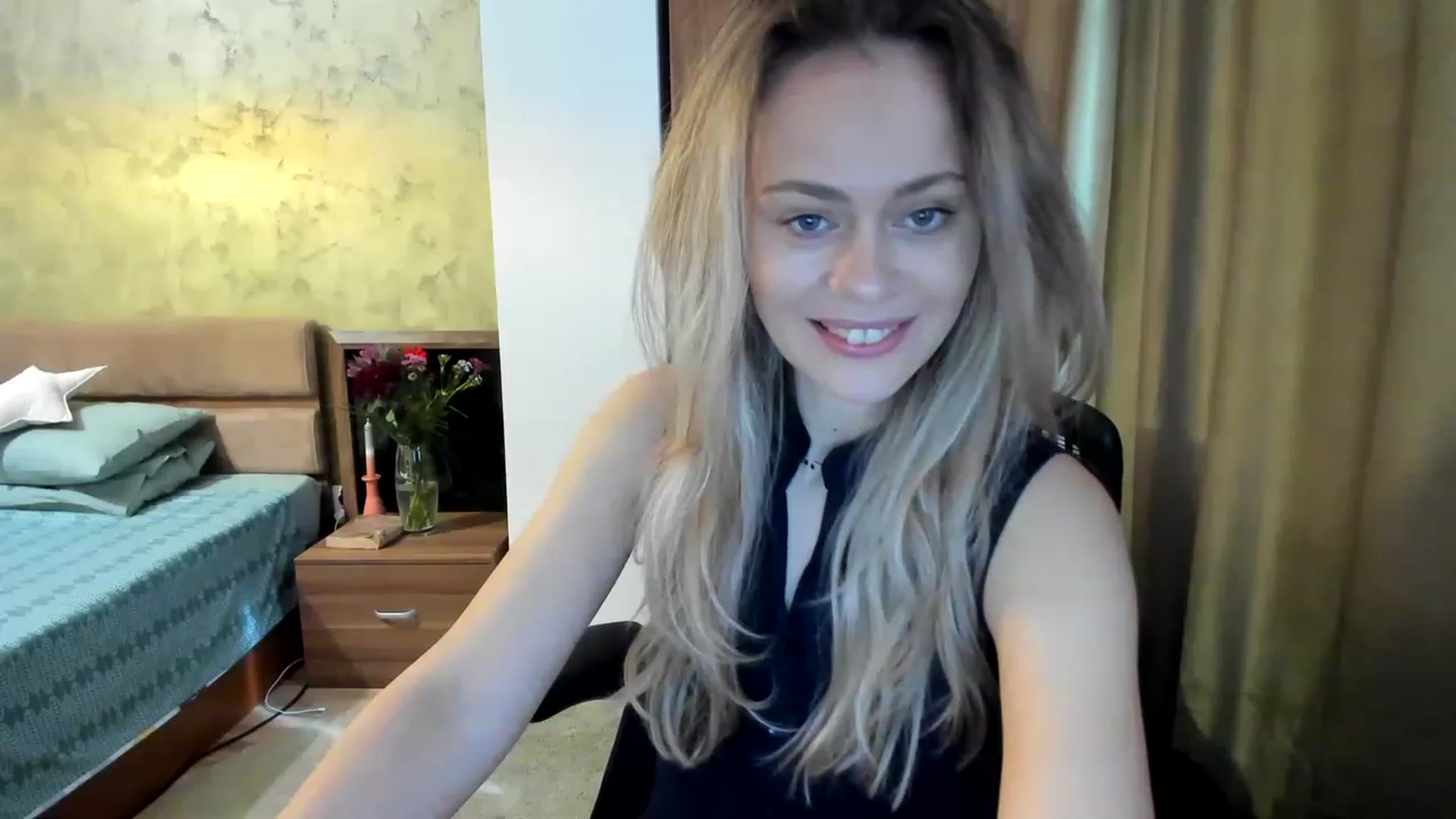 Gallery image thumbnail from DebraPaige's myfreecams stream on, 03/20/2023, 08:20 image 11 of 20