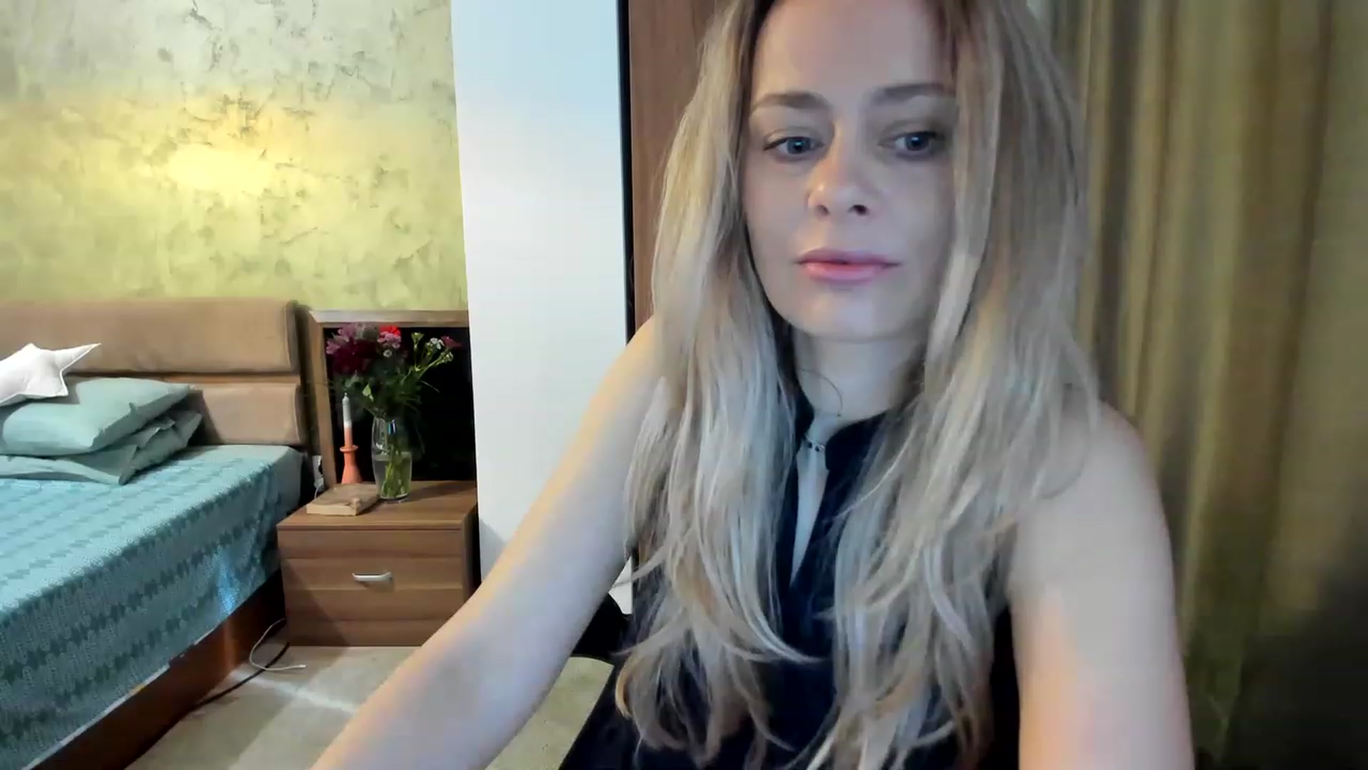 Gallery image thumbnail from DebraPaige's myfreecams stream on, 03/20/2023, 08:20 image 8 of 20