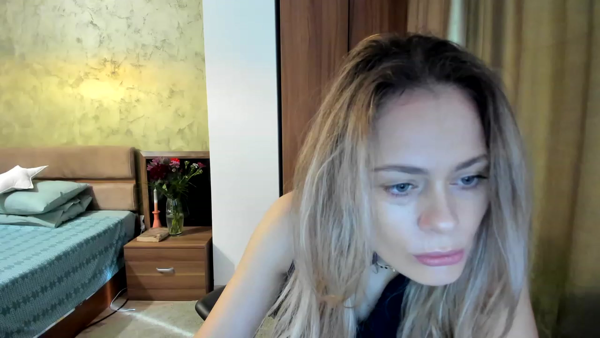 Gallery image thumbnail from DebraPaige's myfreecams stream on, 03/20/2023, 08:20 image 14 of 20