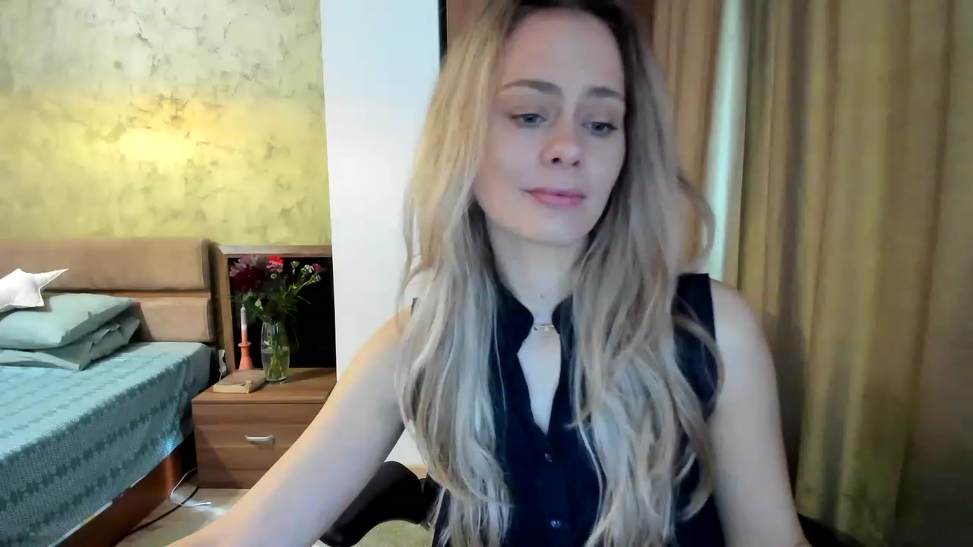 Gallery image thumbnail from DebraPaige's myfreecams stream on, 03/20/2023, 08:20 image 15 of 20