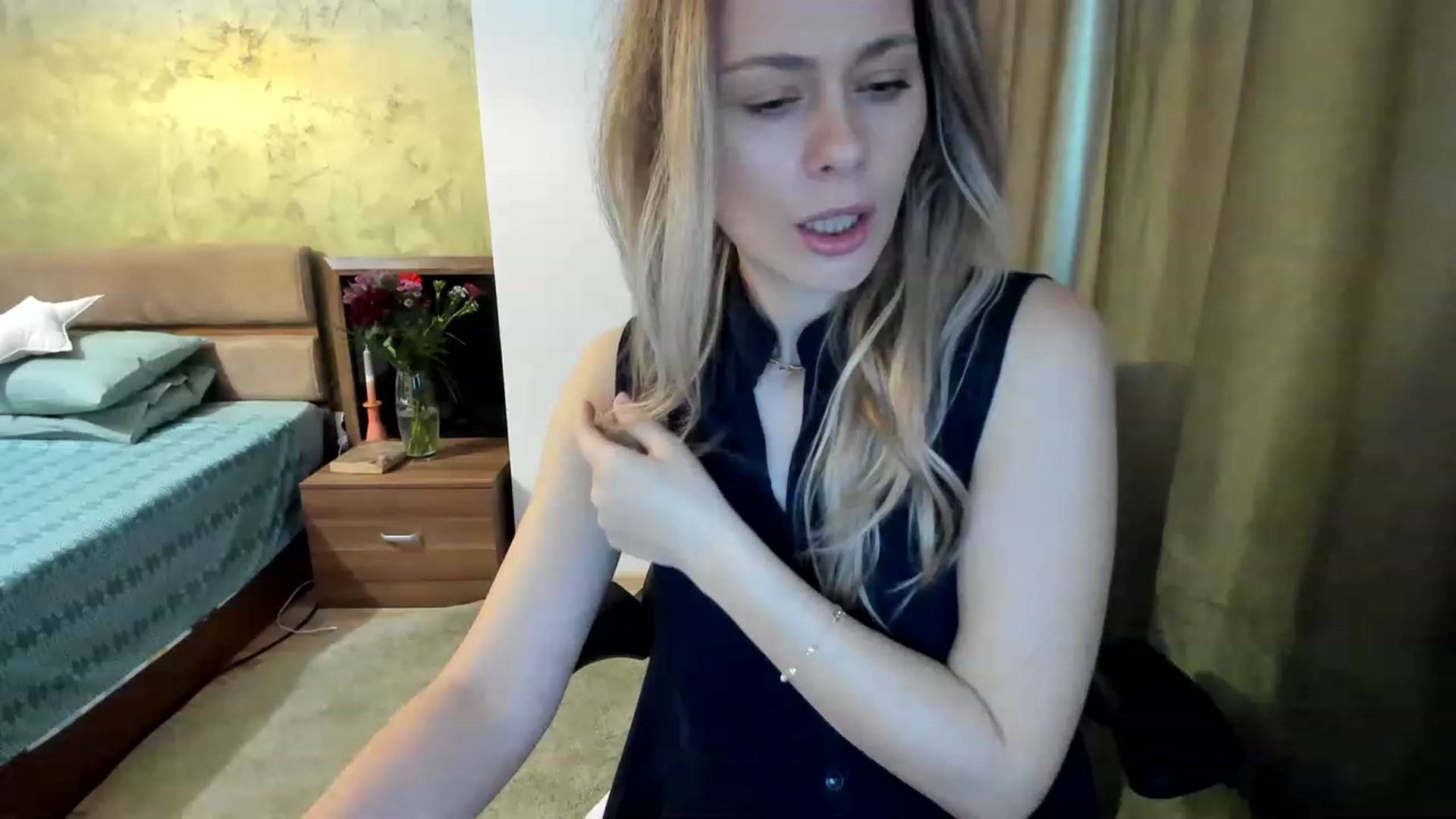 Gallery image thumbnail from DebraPaige's myfreecams stream on, 03/20/2023, 11:06 image 9 of 20