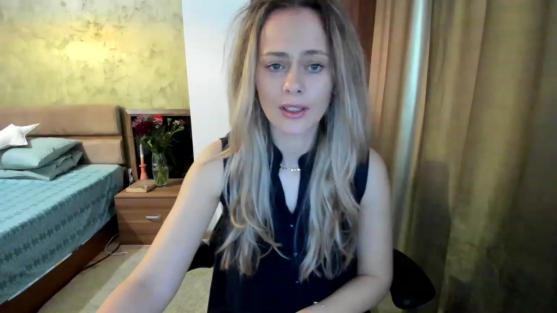 Gallery image thumbnail from DebraPaige's myfreecams stream on, 03/20/2023, 11:06 image 5 of 20