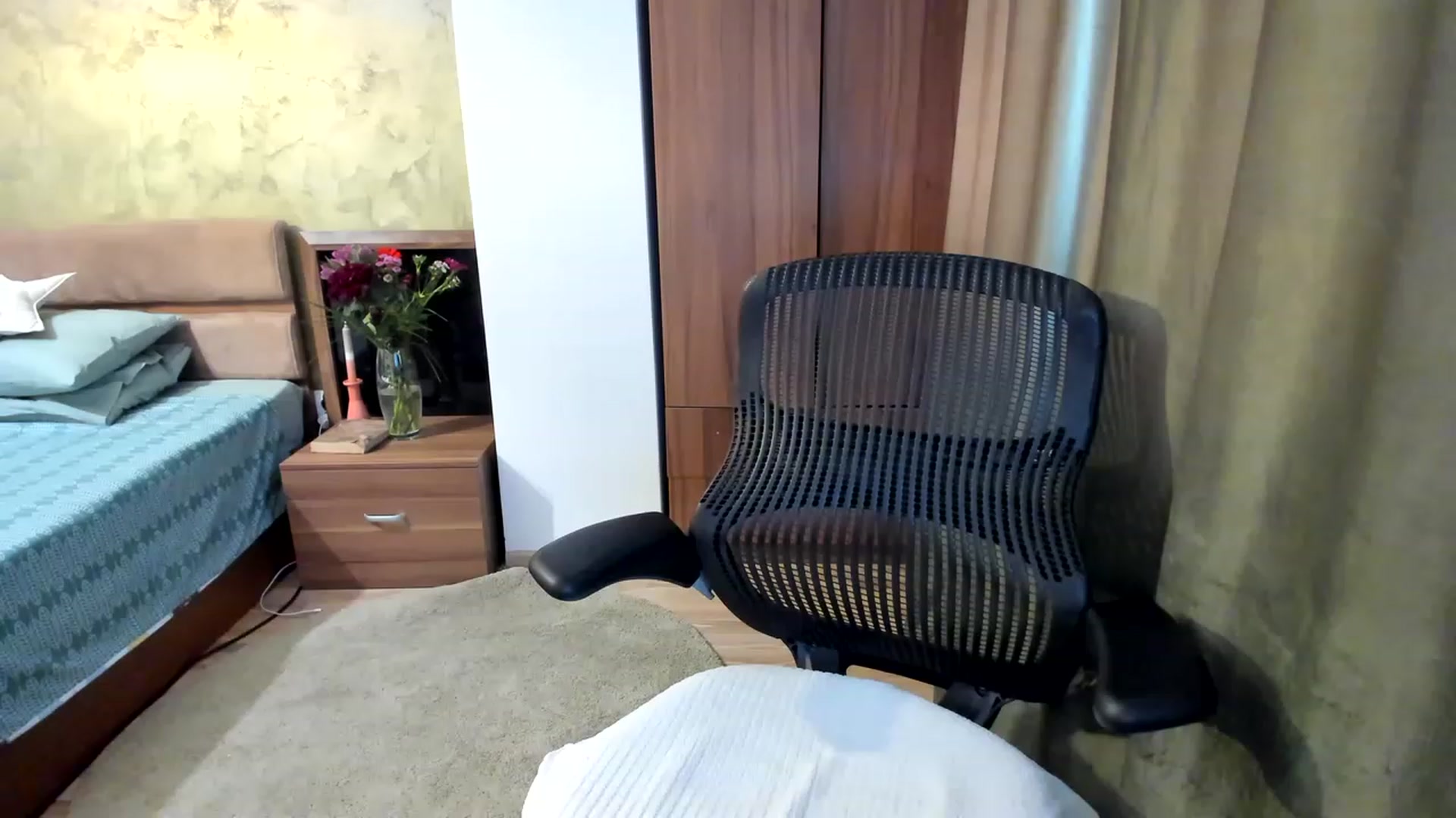 Gallery image thumbnail from DebraPaige's myfreecams stream on, 03/20/2023, 11:06 image 8 of 20