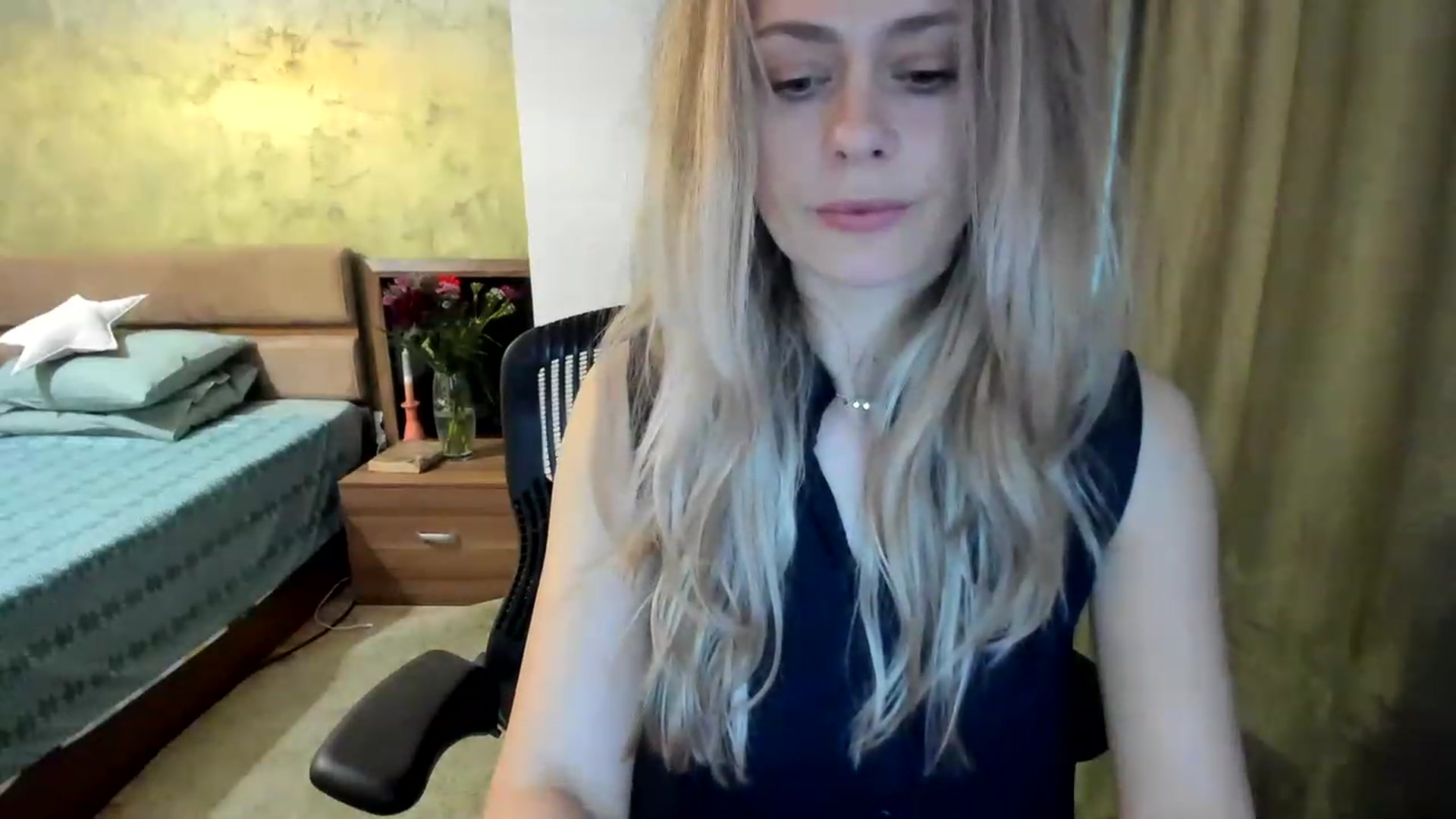 Gallery image thumbnail from DebraPaige's myfreecams stream on, 03/20/2023, 11:06 image 18 of 20
