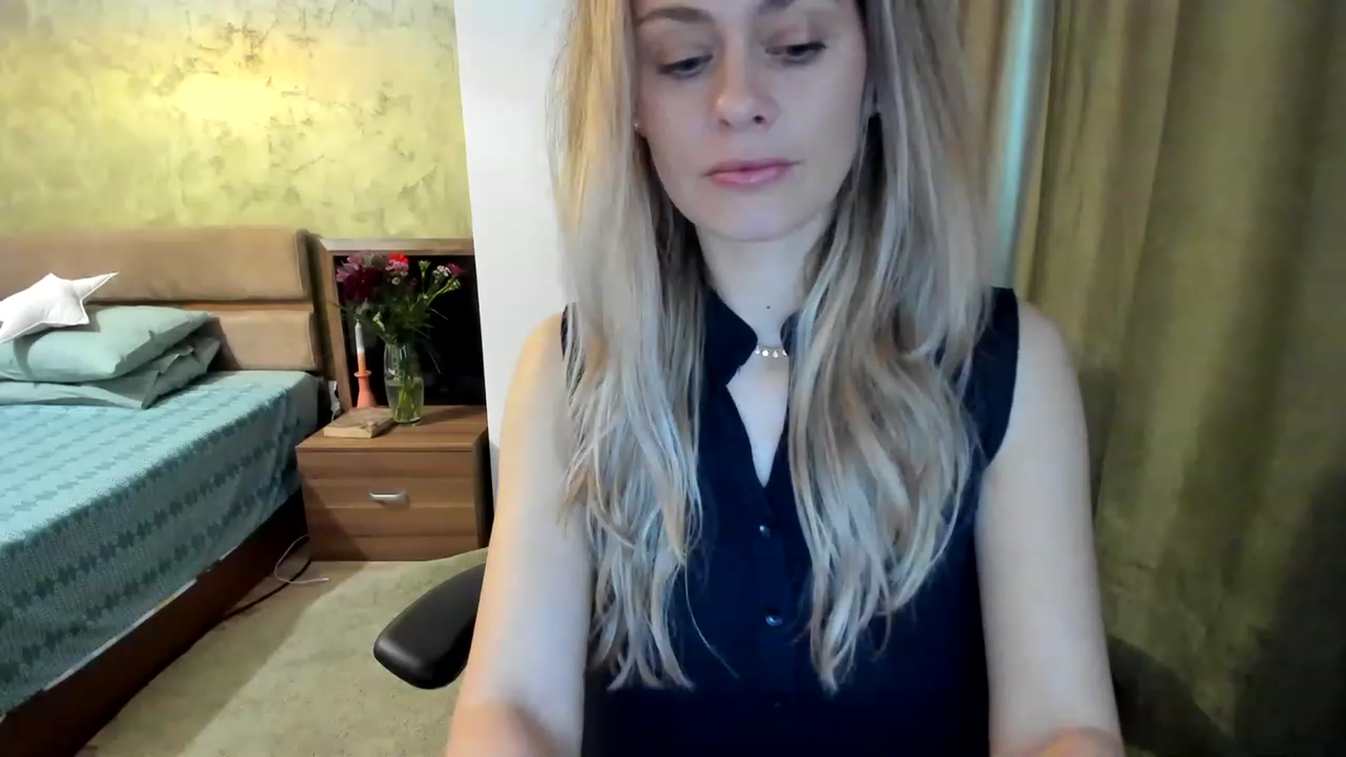 Gallery image thumbnail from DebraPaige's myfreecams stream on, 03/20/2023, 11:06 image 14 of 20