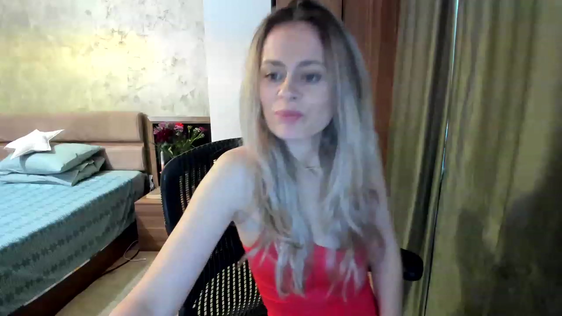 Gallery image thumbnail from DebraPaige's myfreecams stream on, 03/20/2023, 13:01 image 12 of 20