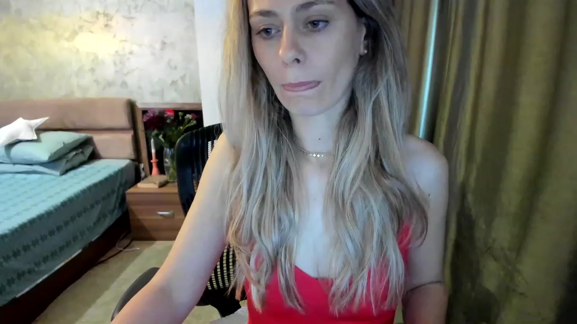 Gallery image thumbnail from DebraPaige's myfreecams stream on, 03/20/2023, 13:43 image 13 of 20