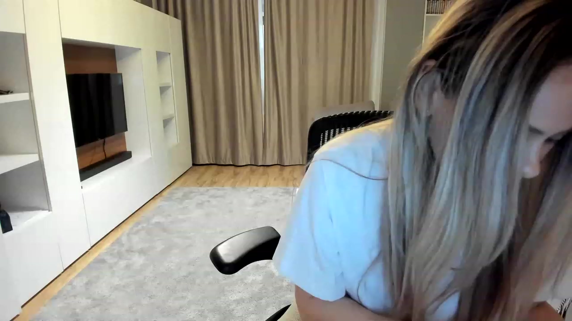 Gallery image thumbnail from DebraPaige's myfreecams stream on, 03/22/2023, 07:53 image 9 of 20