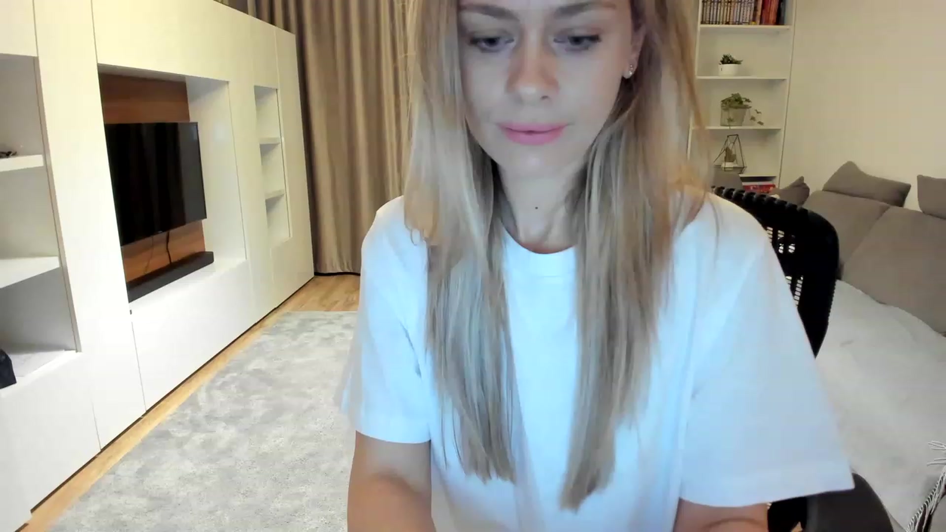 Gallery image thumbnail from DebraPaige's myfreecams stream on, 03/22/2023, 07:53 image 15 of 20