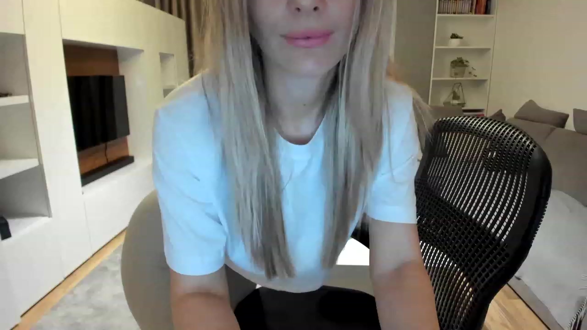Gallery image thumbnail from DebraPaige's myfreecams stream on, 03/22/2023, 07:53 image 12 of 20