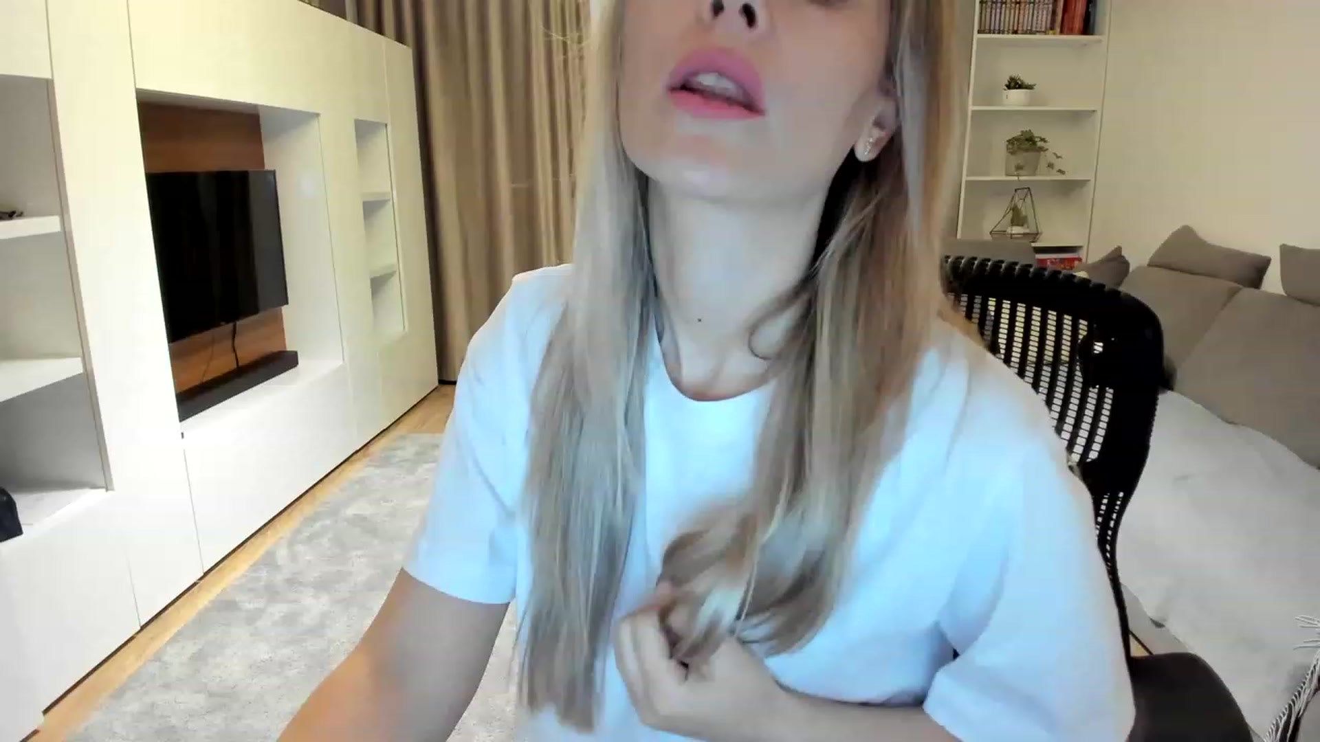 Gallery image thumbnail from DebraPaige's myfreecams stream on, 03/22/2023, 07:53 image 16 of 20